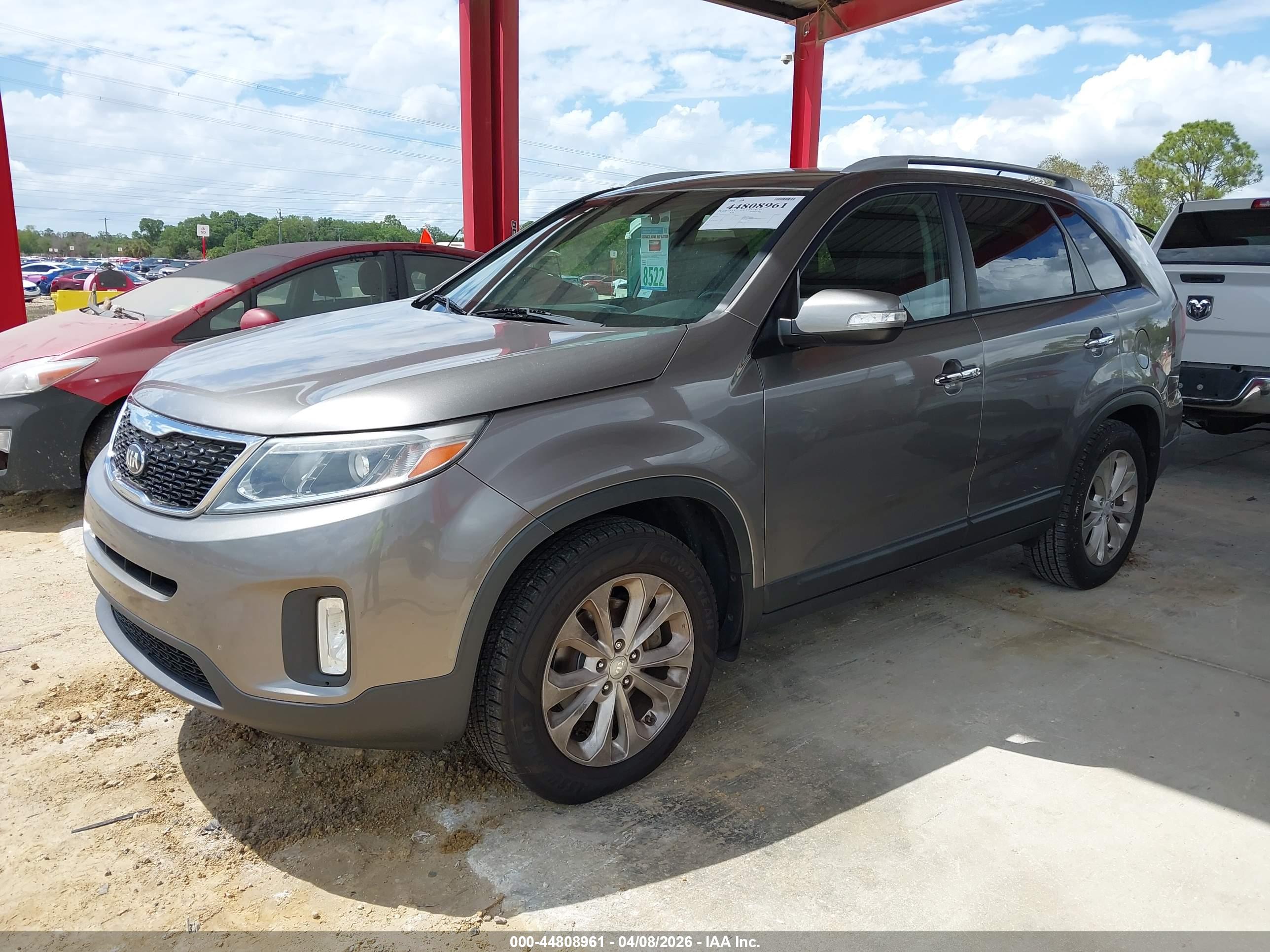 KIA SORENTO image 2