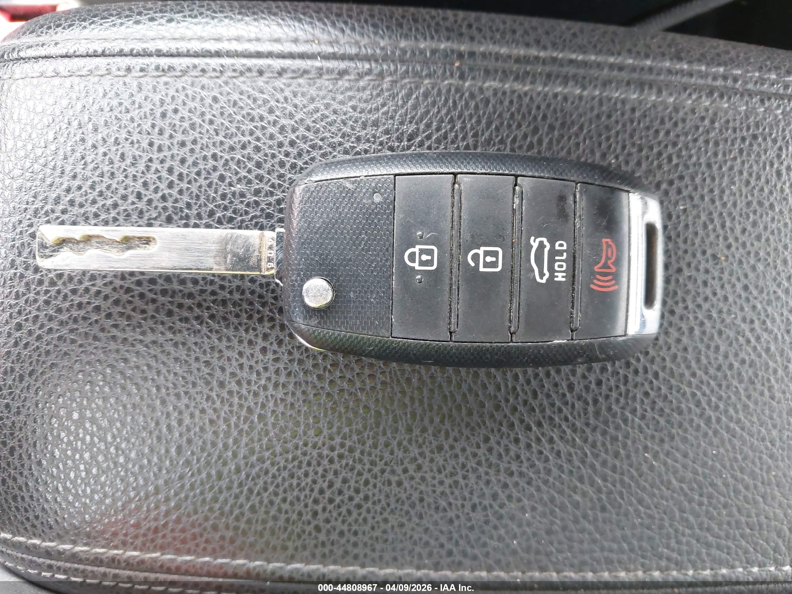 KIA RIO image 11