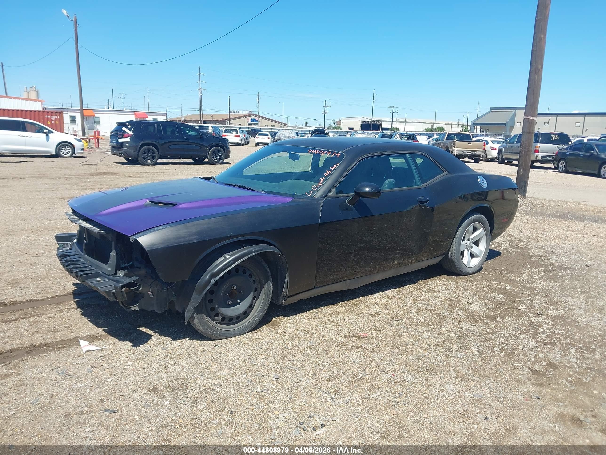DODGE CHALLENGER image 2