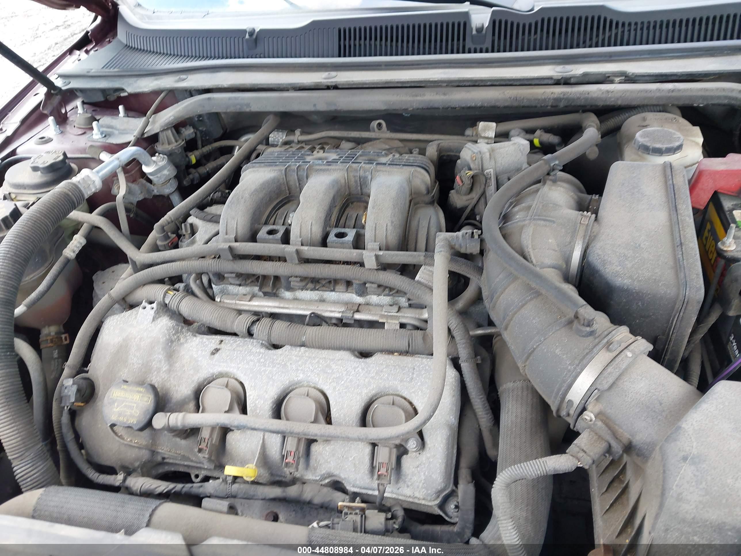 FORD TAURUS image 10