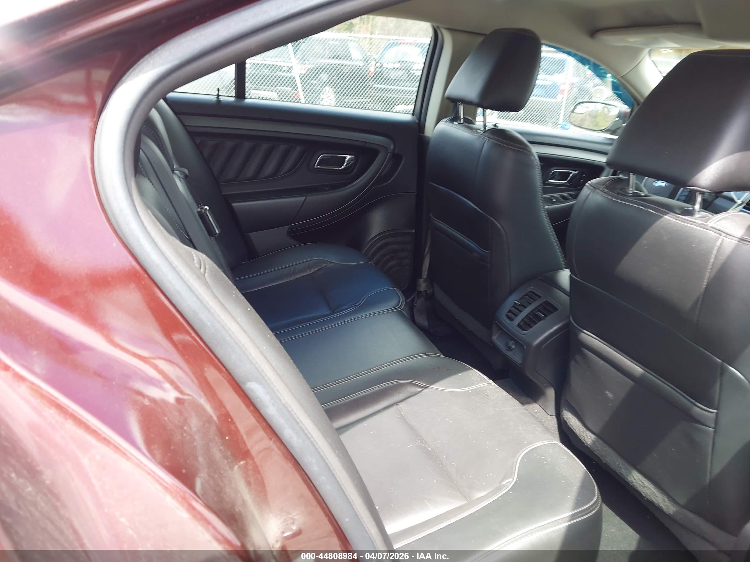 FORD TAURUS image 8