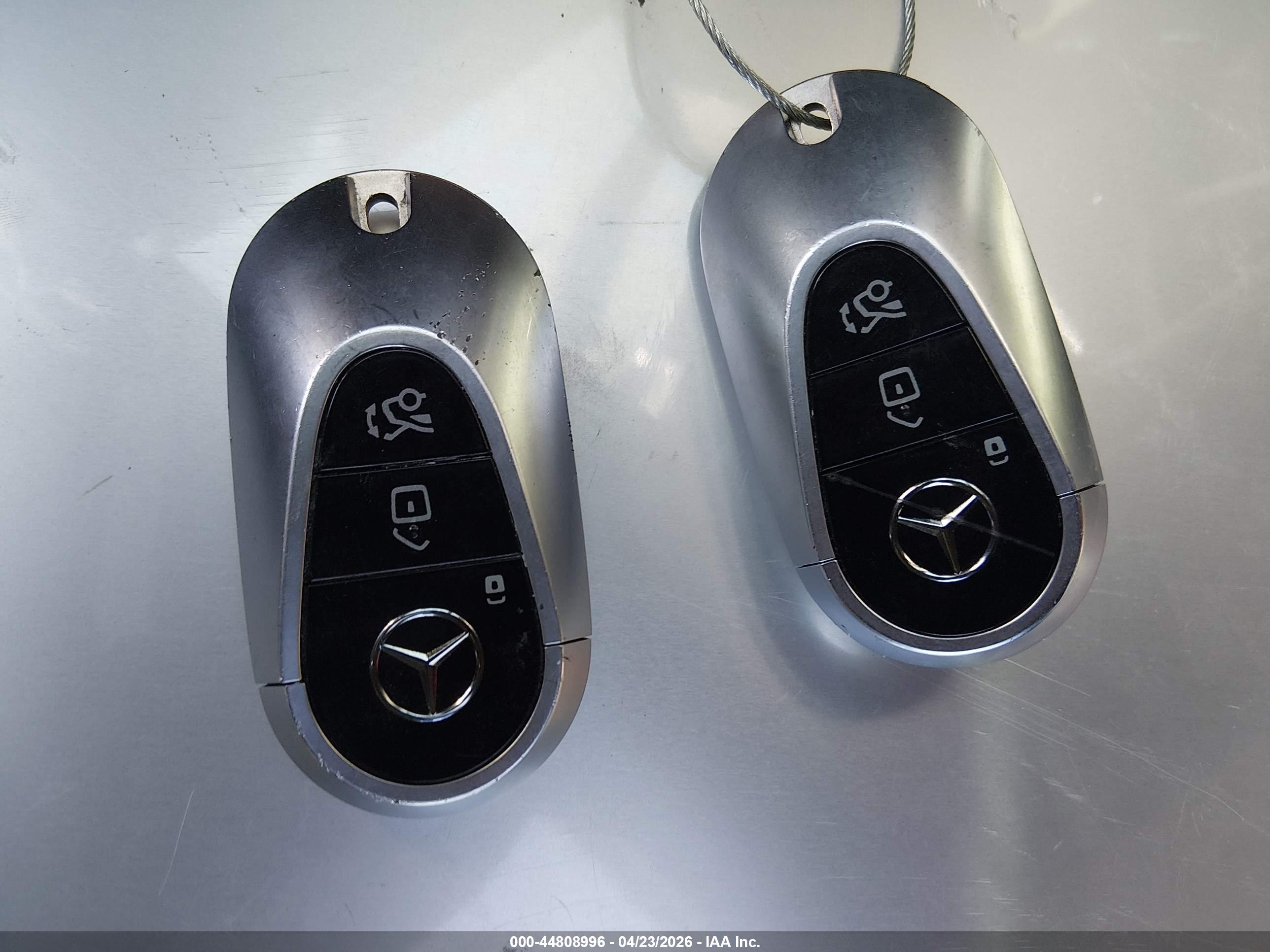 MERCEDES-BENZ EQS image 11