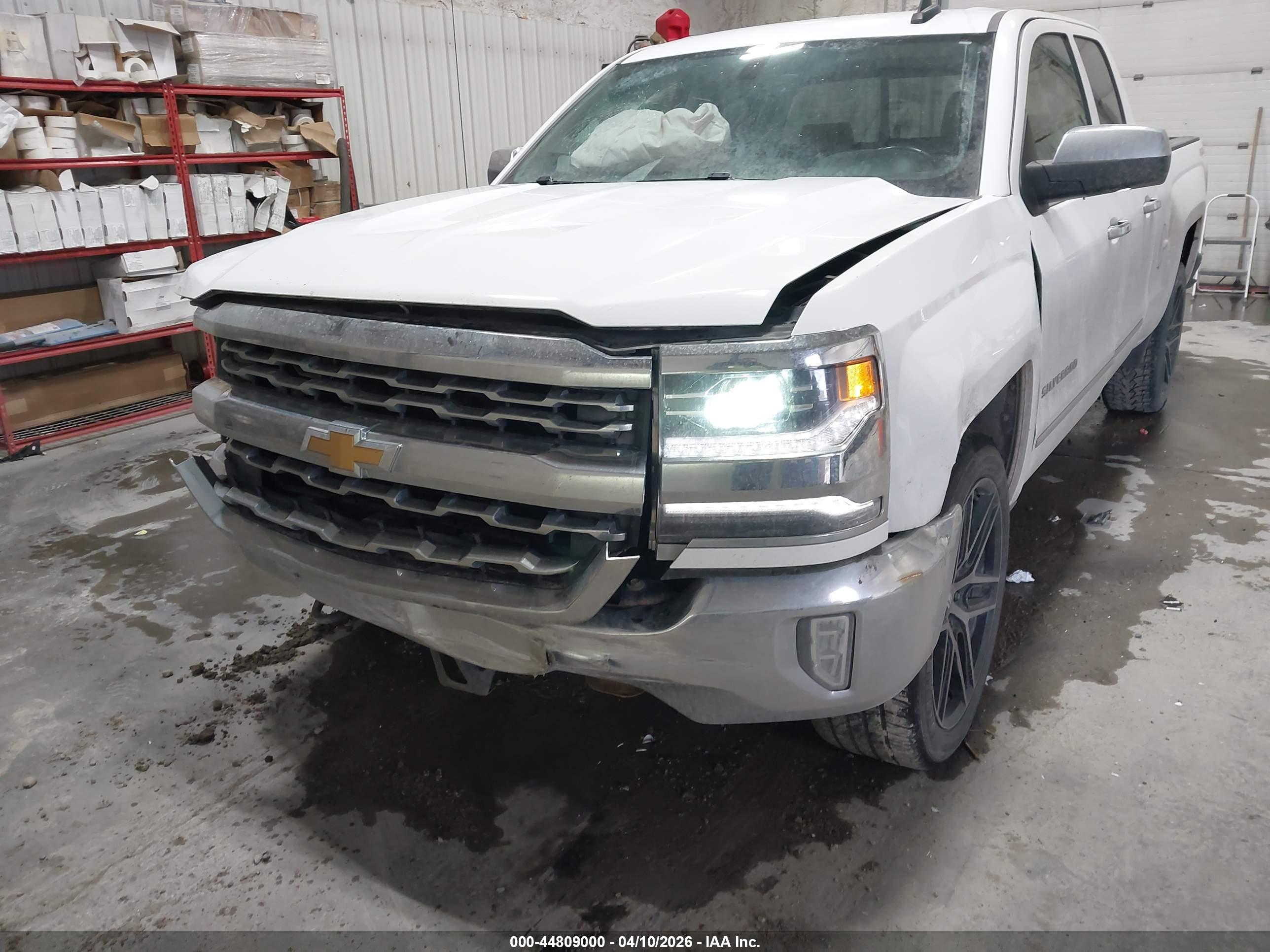 CHEVROLET SILVERADO image 6