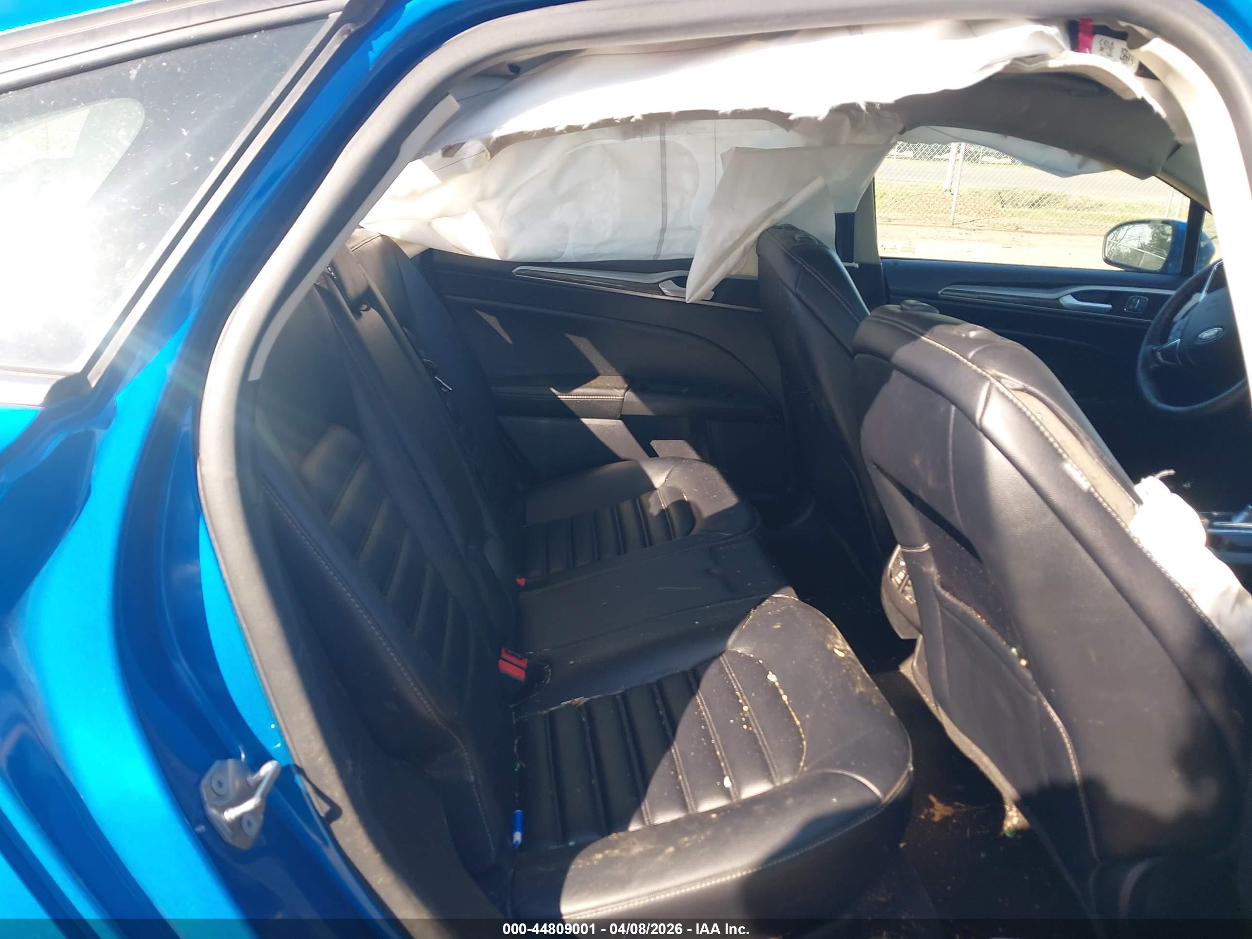 FORD FUSION image 8