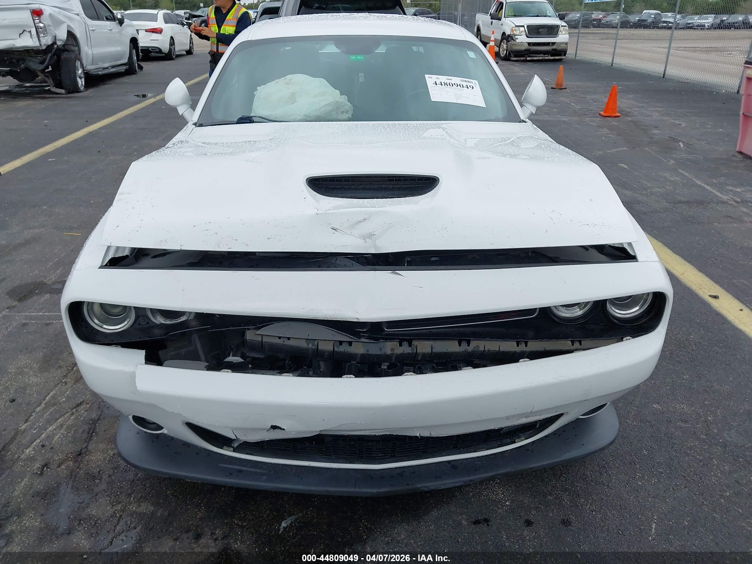 DODGE CHALLENGER image 6