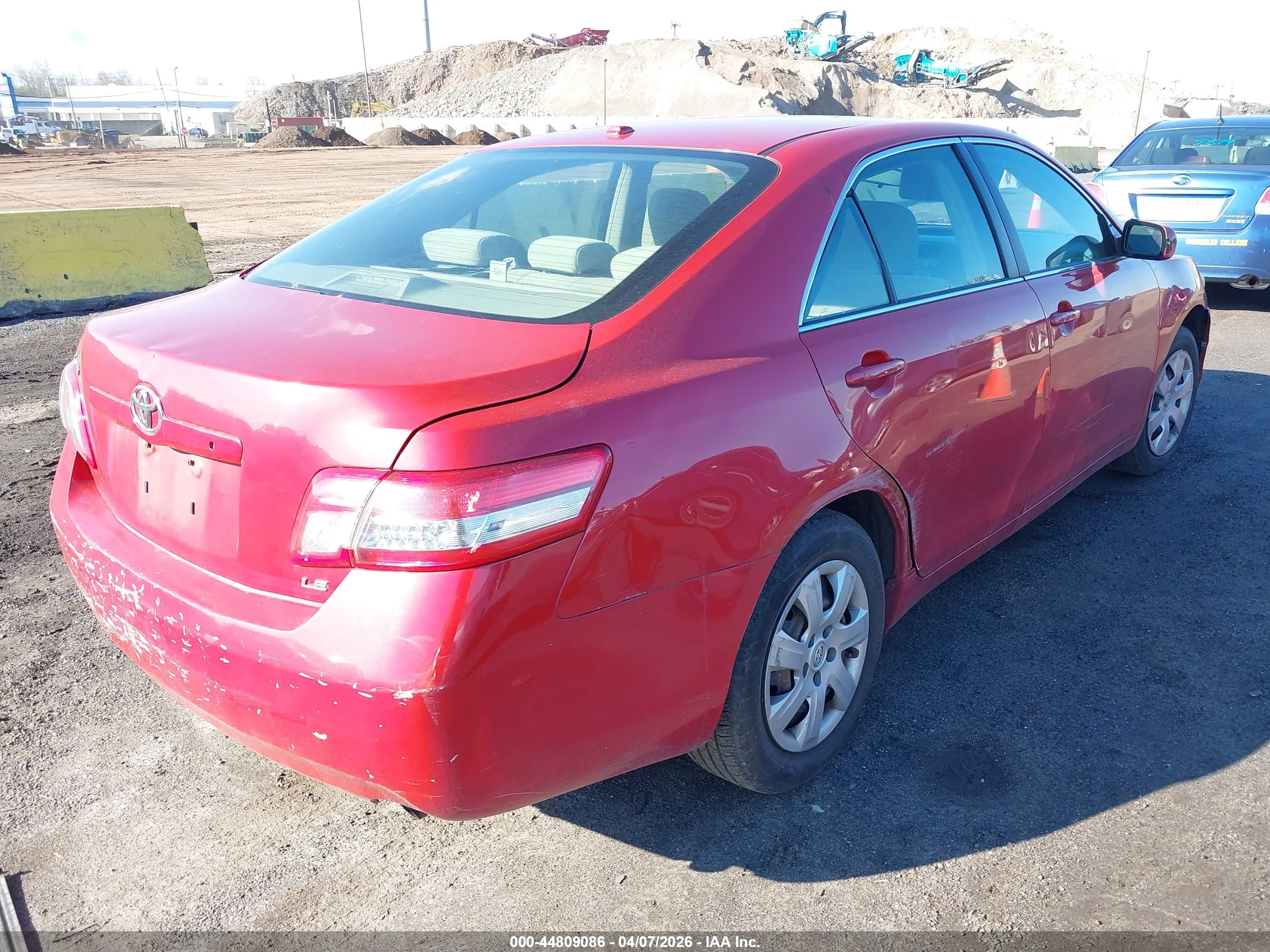 TOYOTA CAMRY image 4