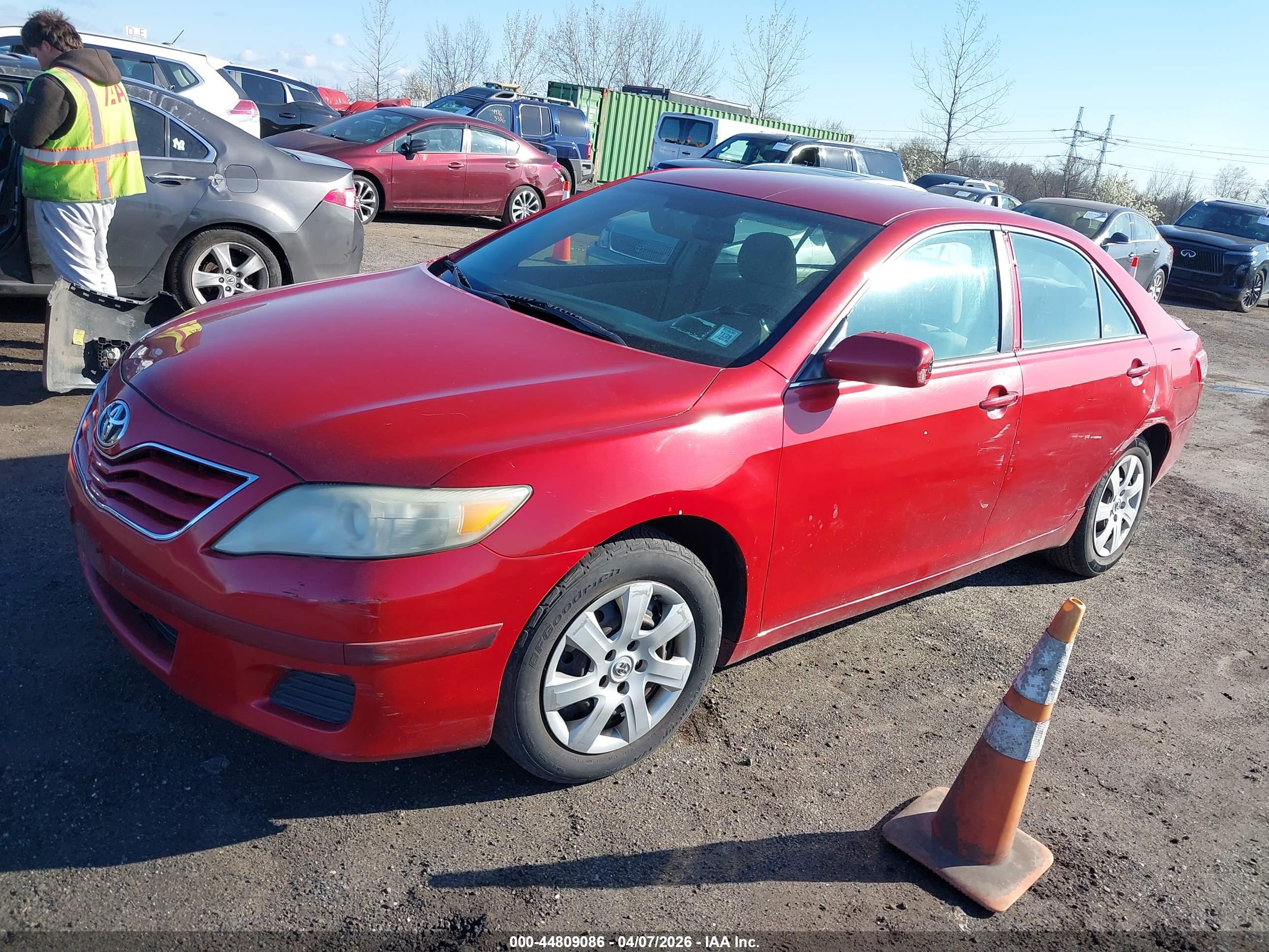 TOYOTA CAMRY image 6