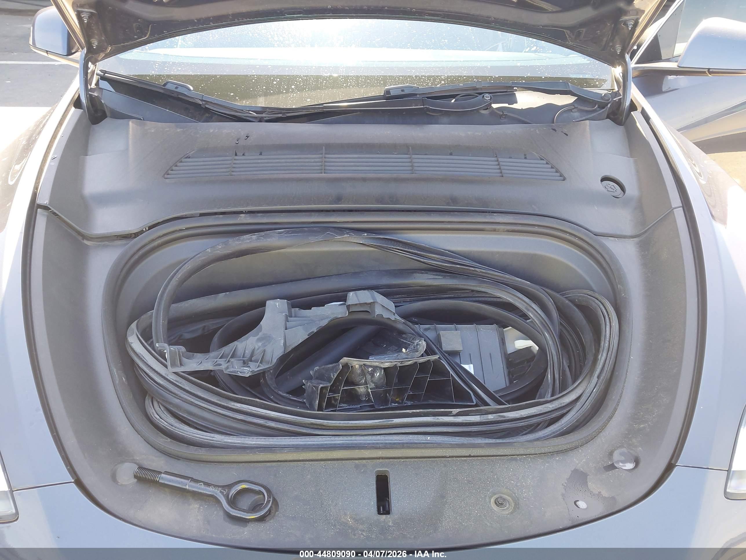TESLA MODEL image 10