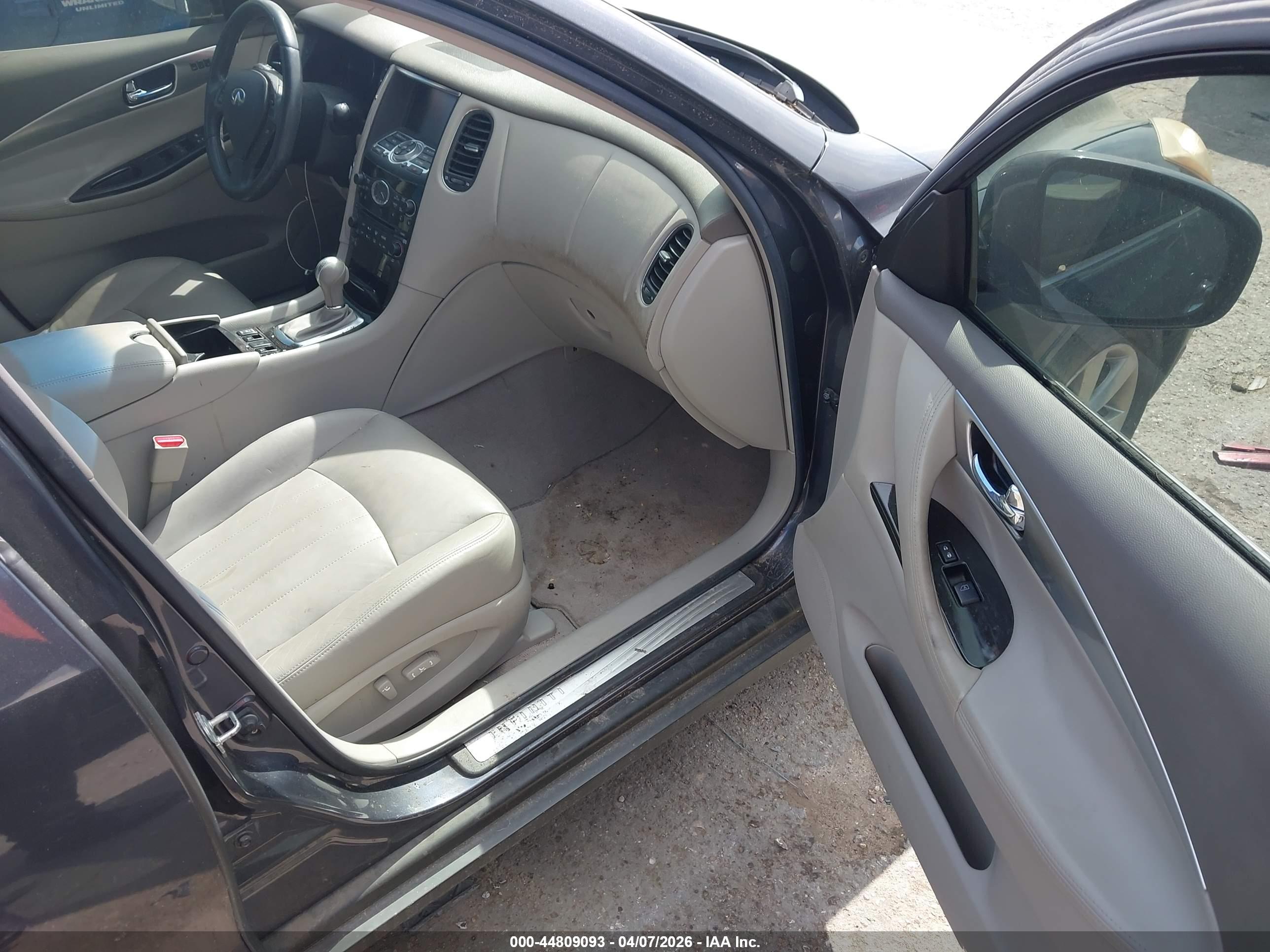INFINITI EX35 image 5