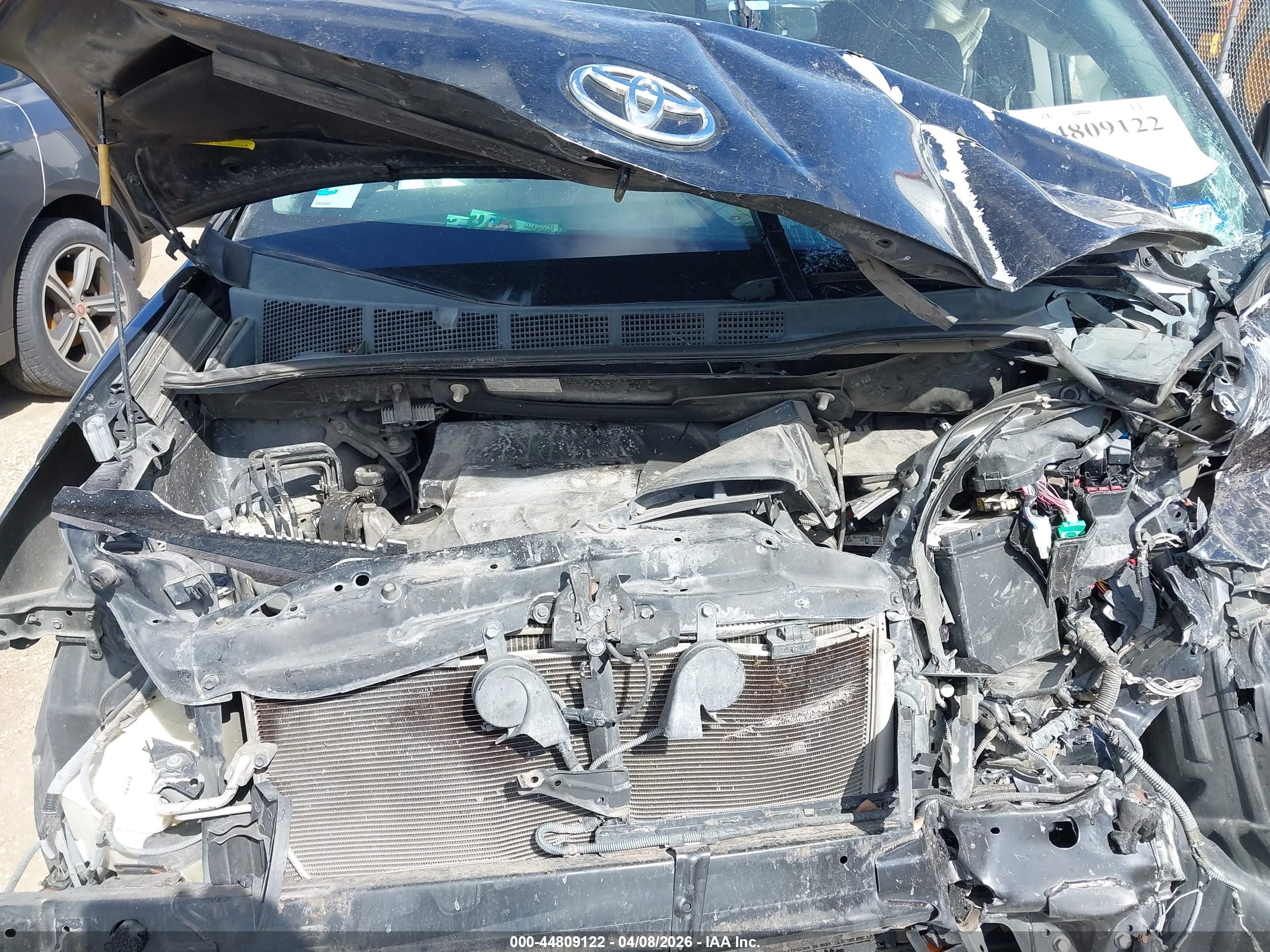 TOYOTA SIENNA image 10