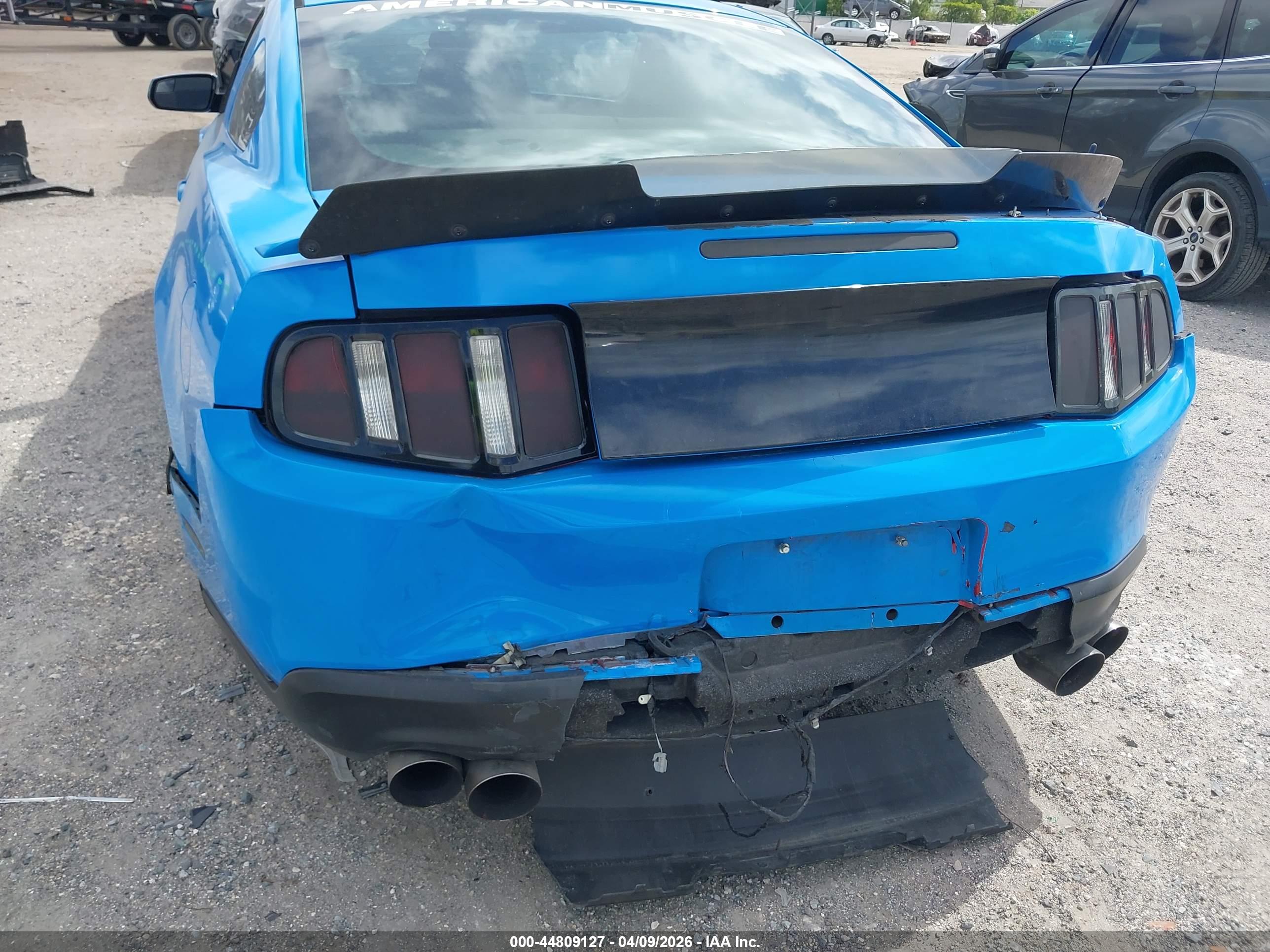 FORD MUSTANG image 6