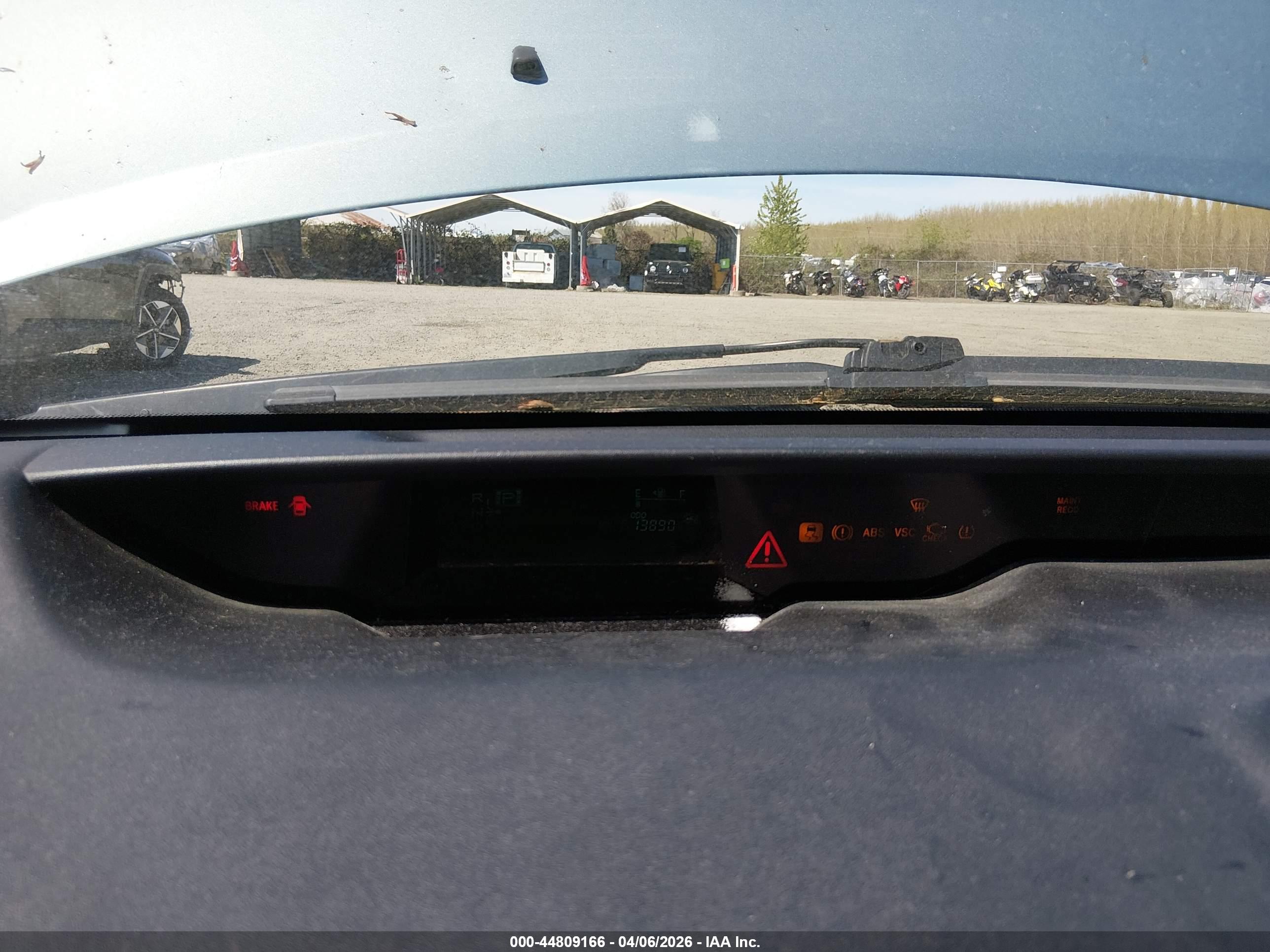 TOYOTA PRIUS image 7
