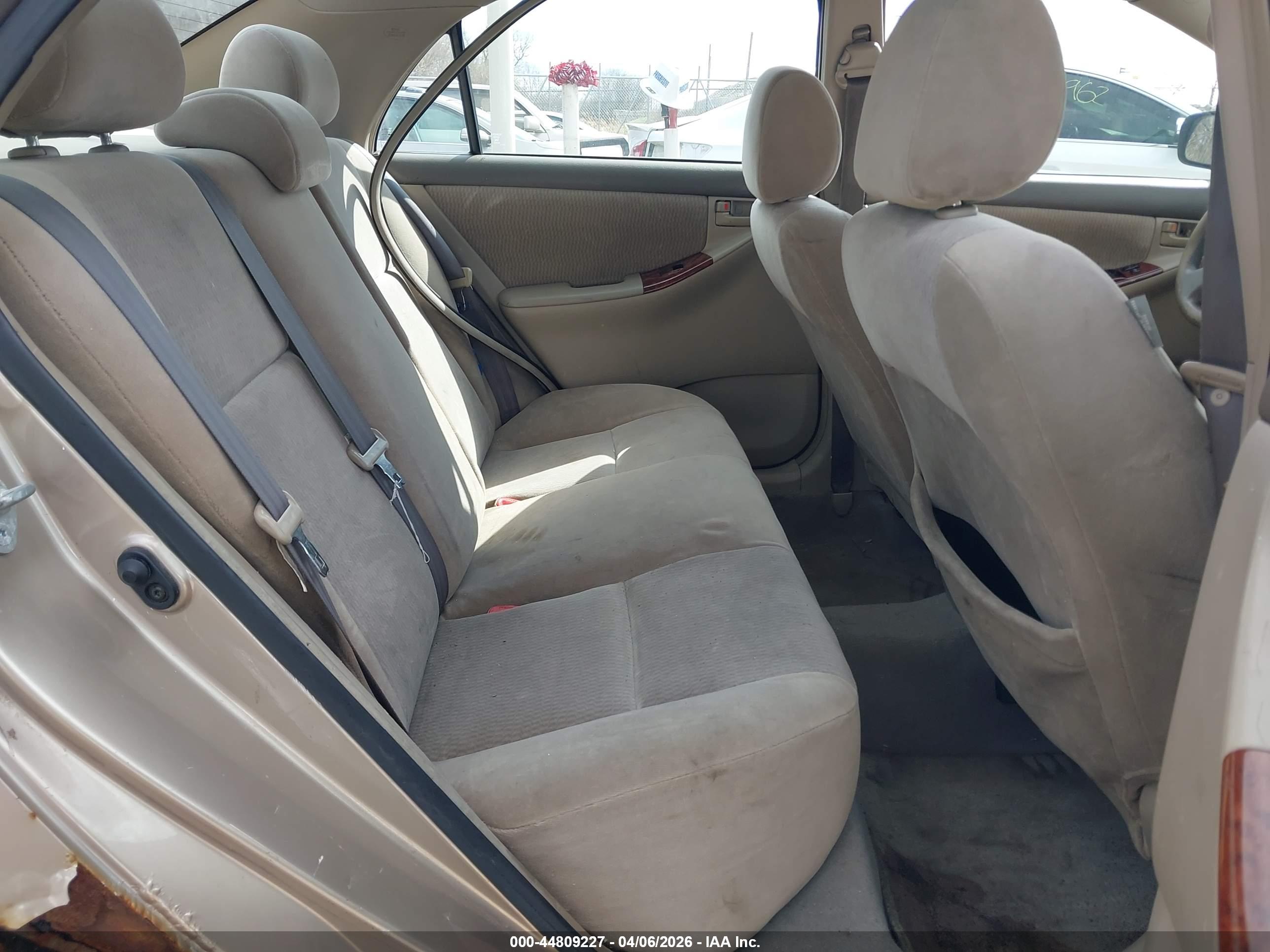 TOYOTA COROLLA image 8