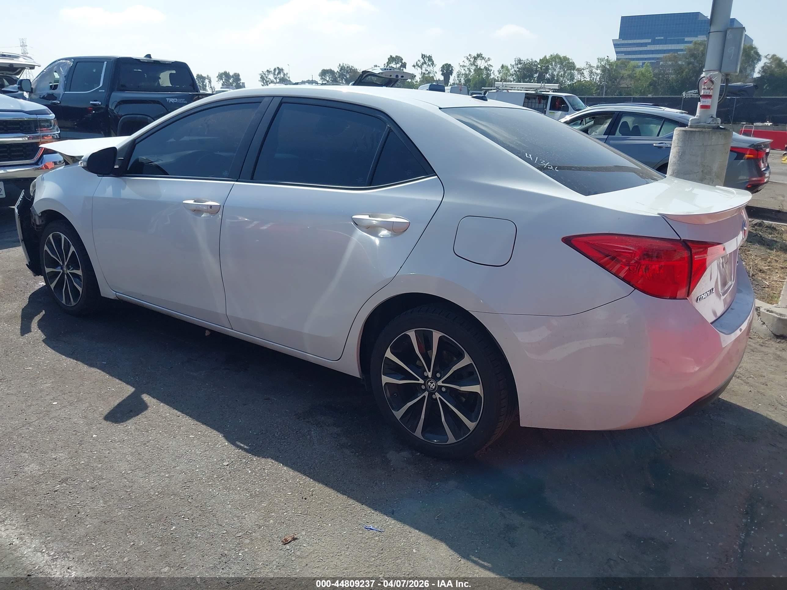 TOYOTA COROLLA image 3