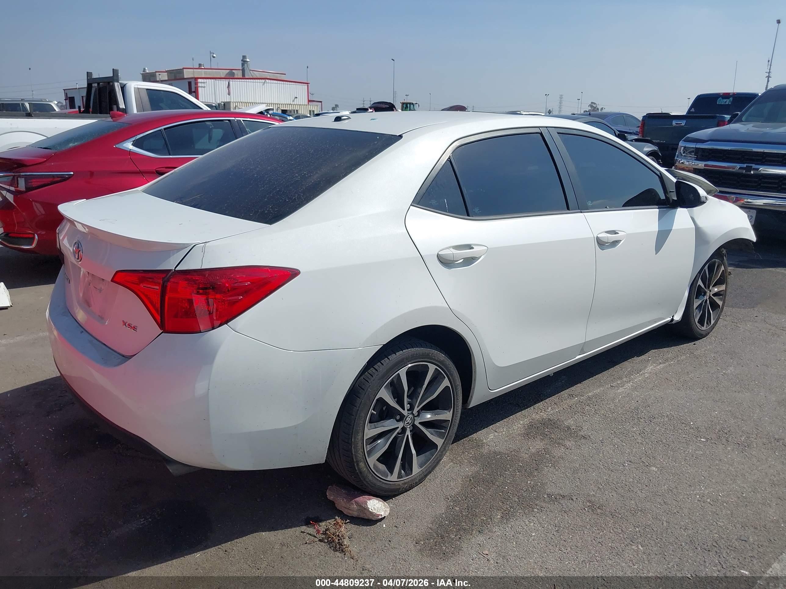 TOYOTA COROLLA image 4