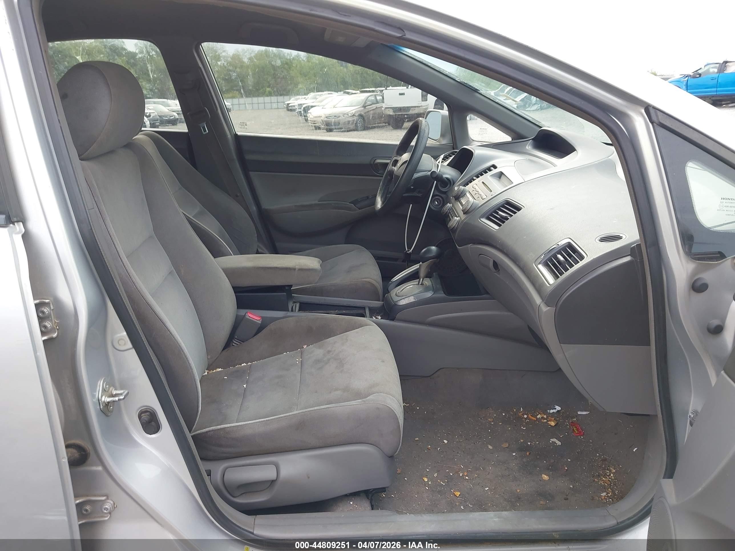 HONDA CIVIC image 5