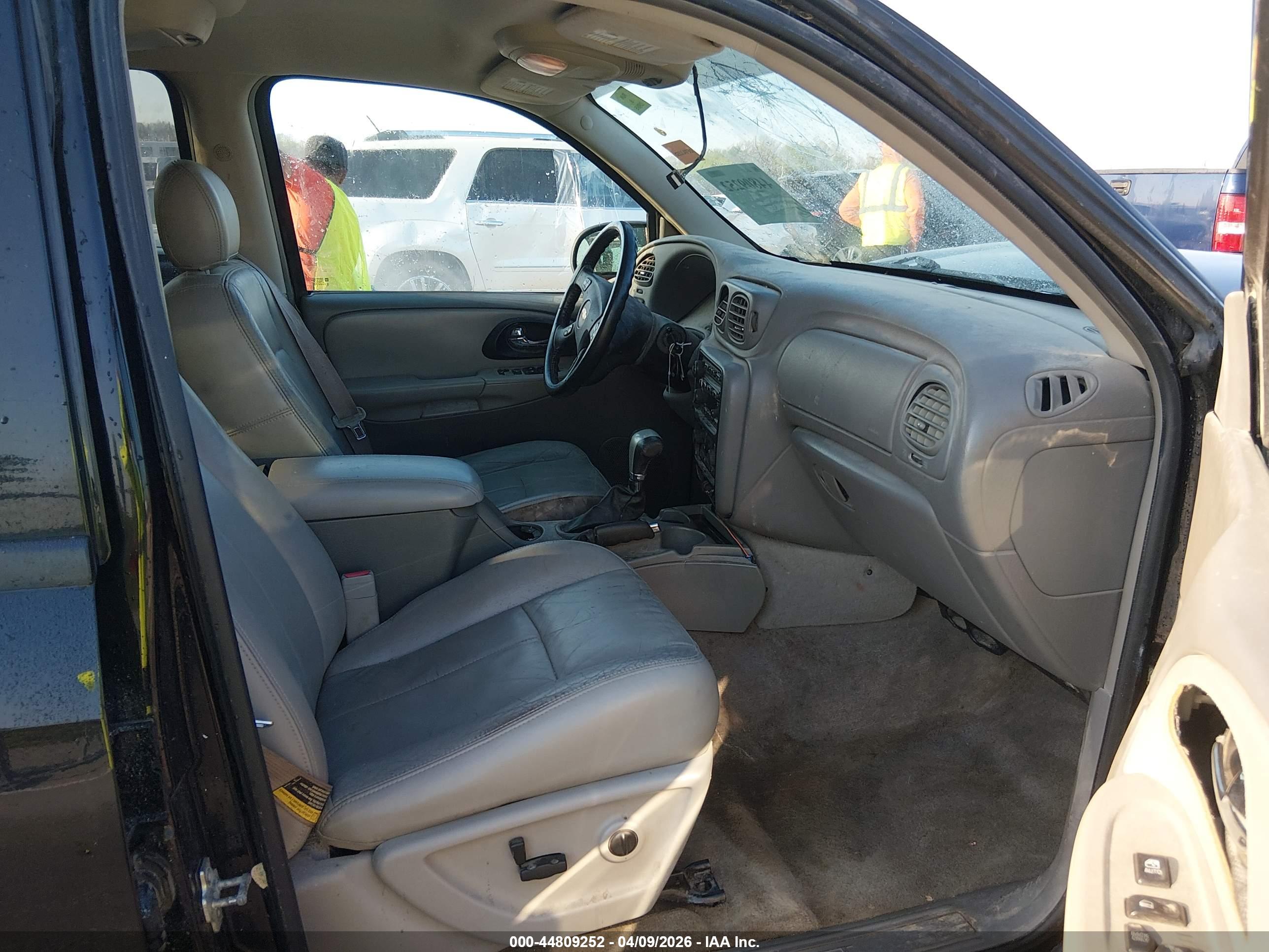 CHEVROLET TRAILBLAZER image 5
