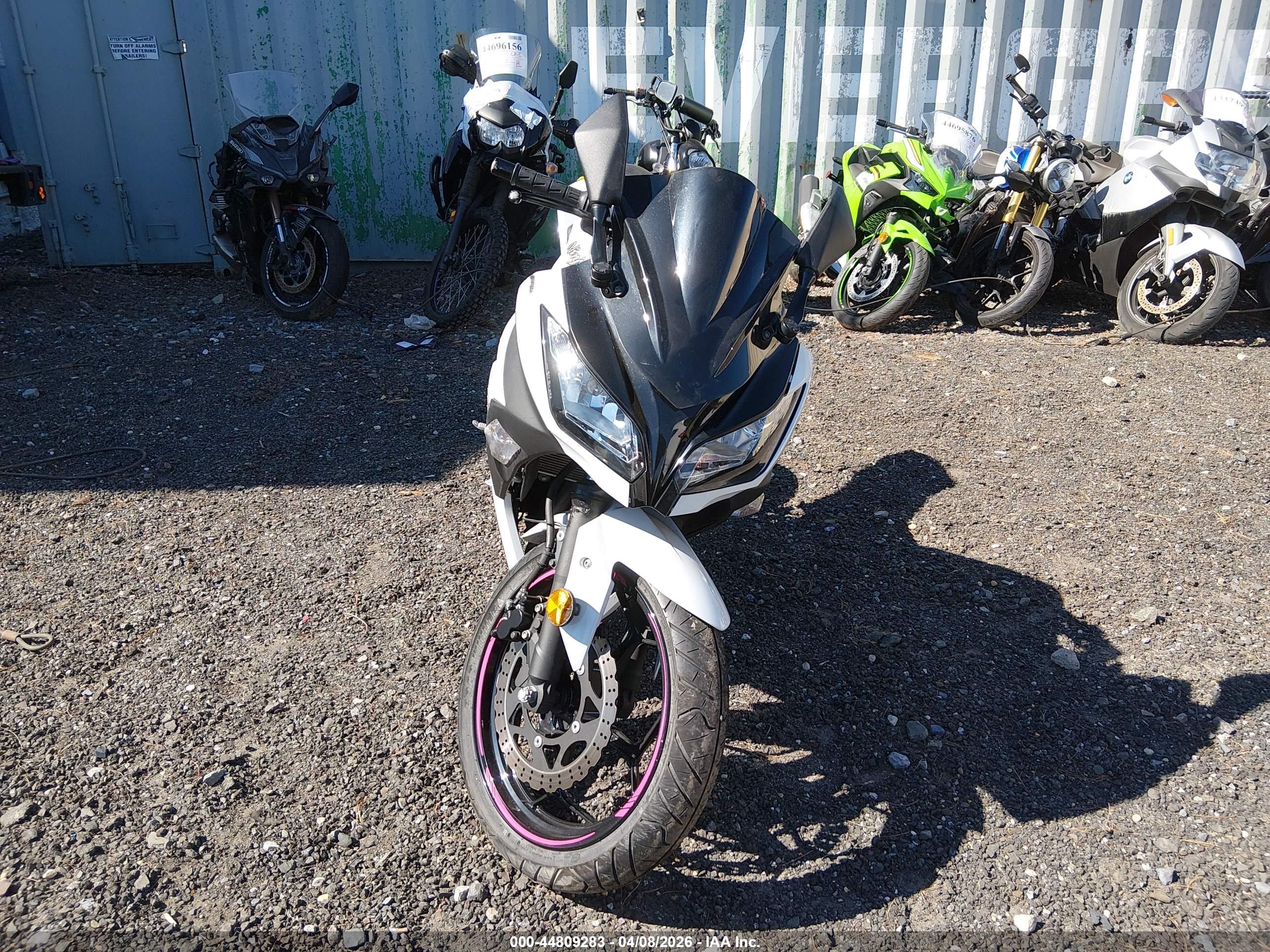 KAWASAKI EX300 image 5