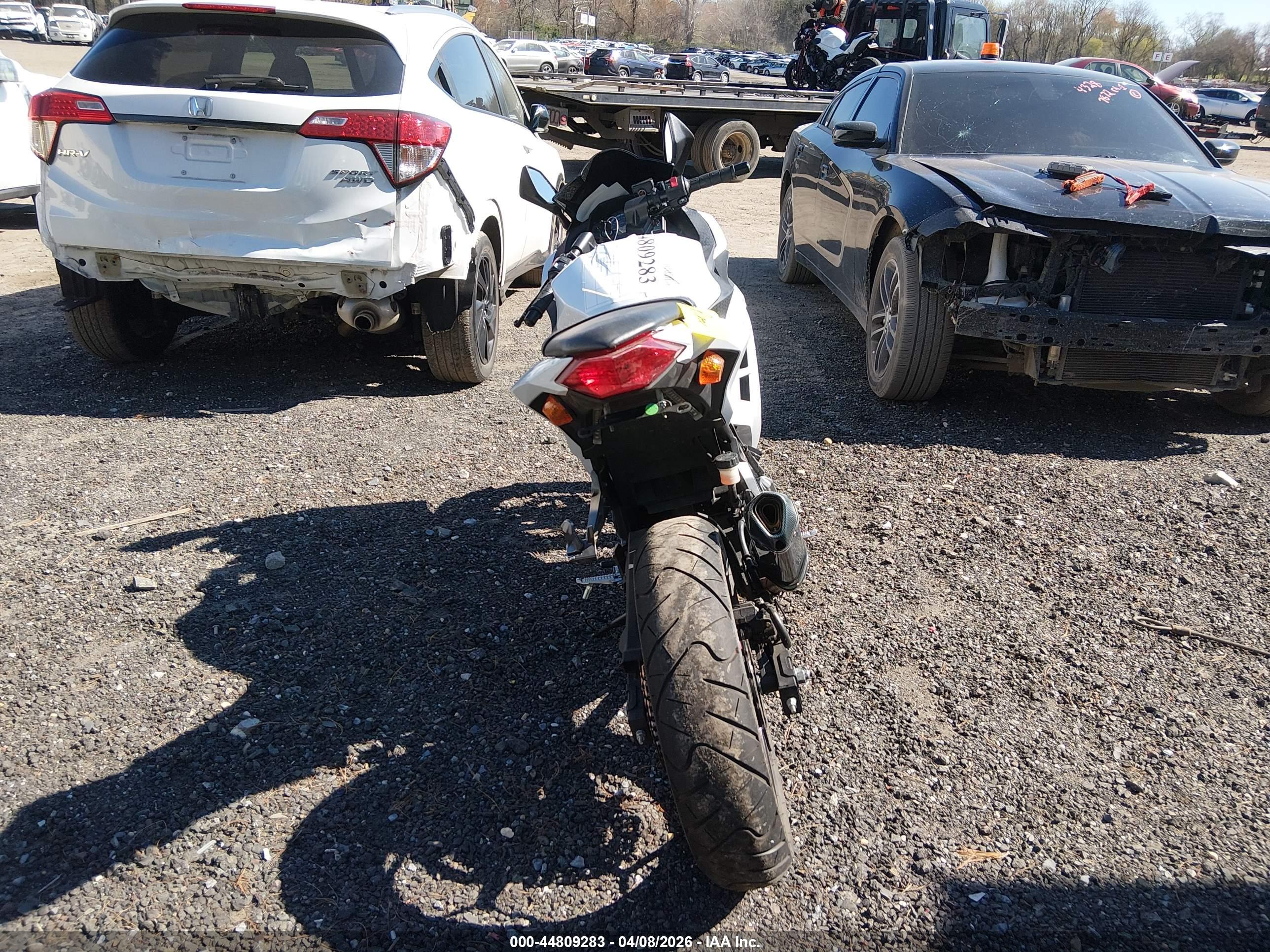 KAWASAKI EX300 image 6