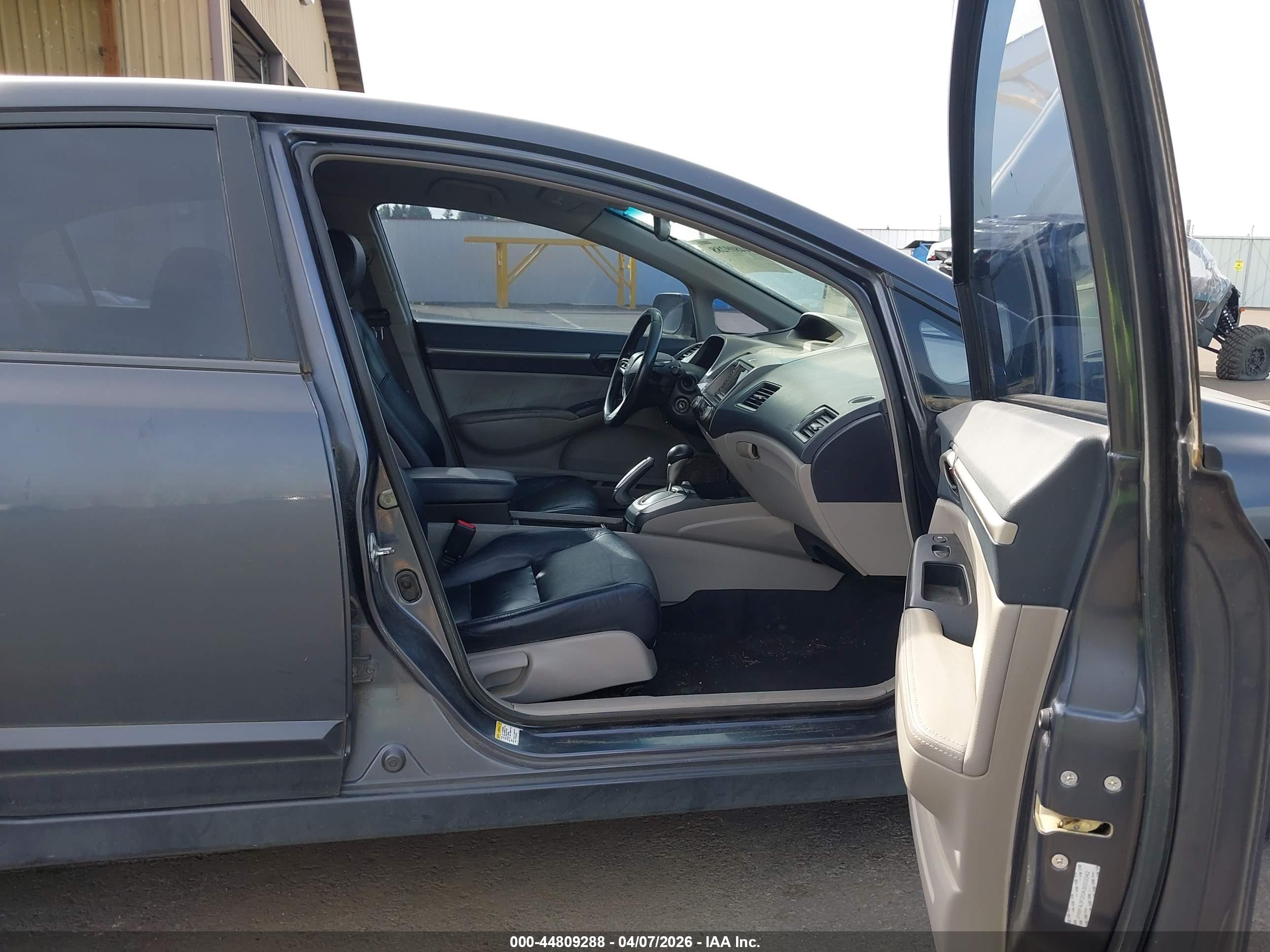 HONDA CIVIC image 5