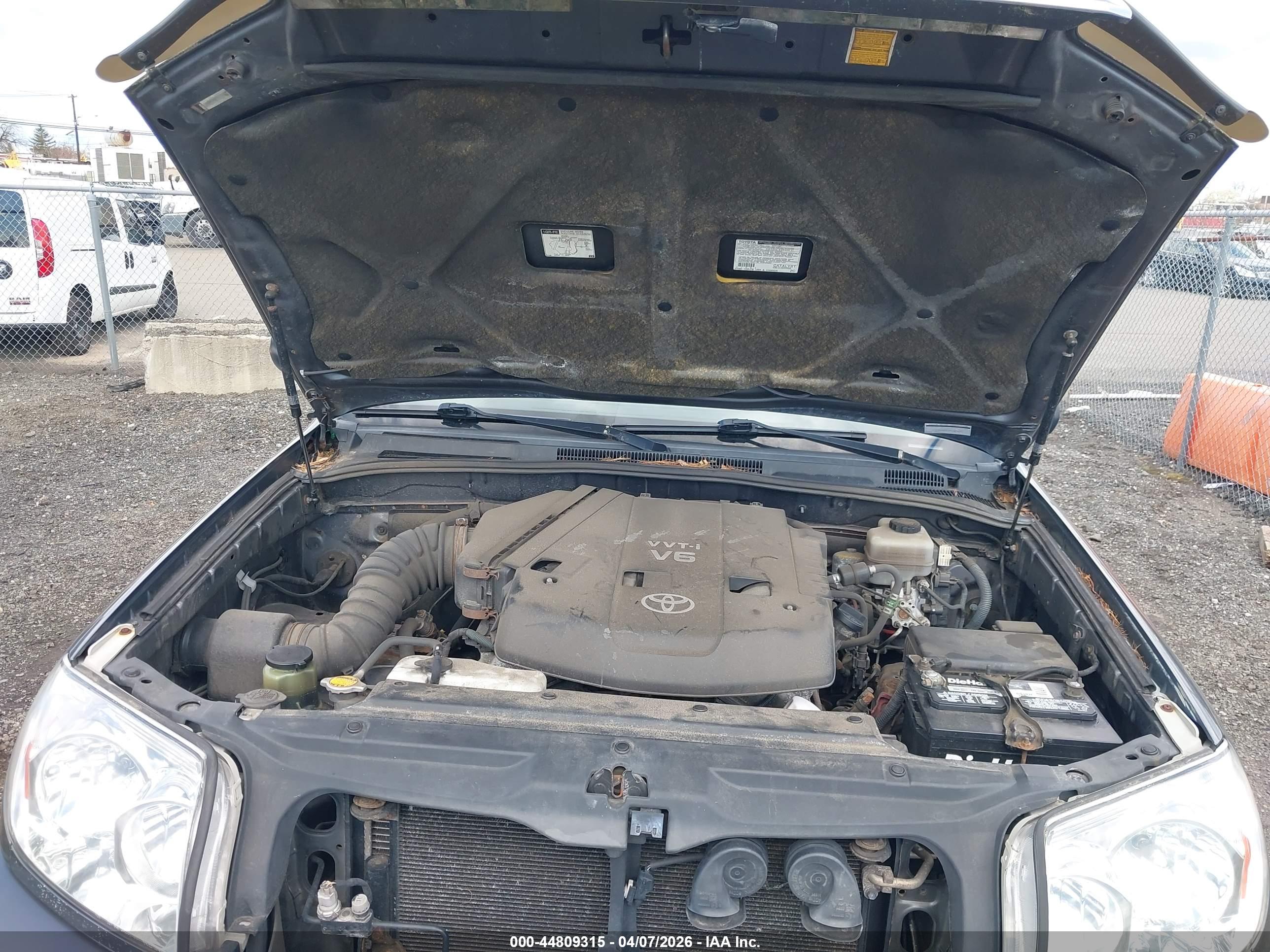 TOYOTA 4RUNNER image 10