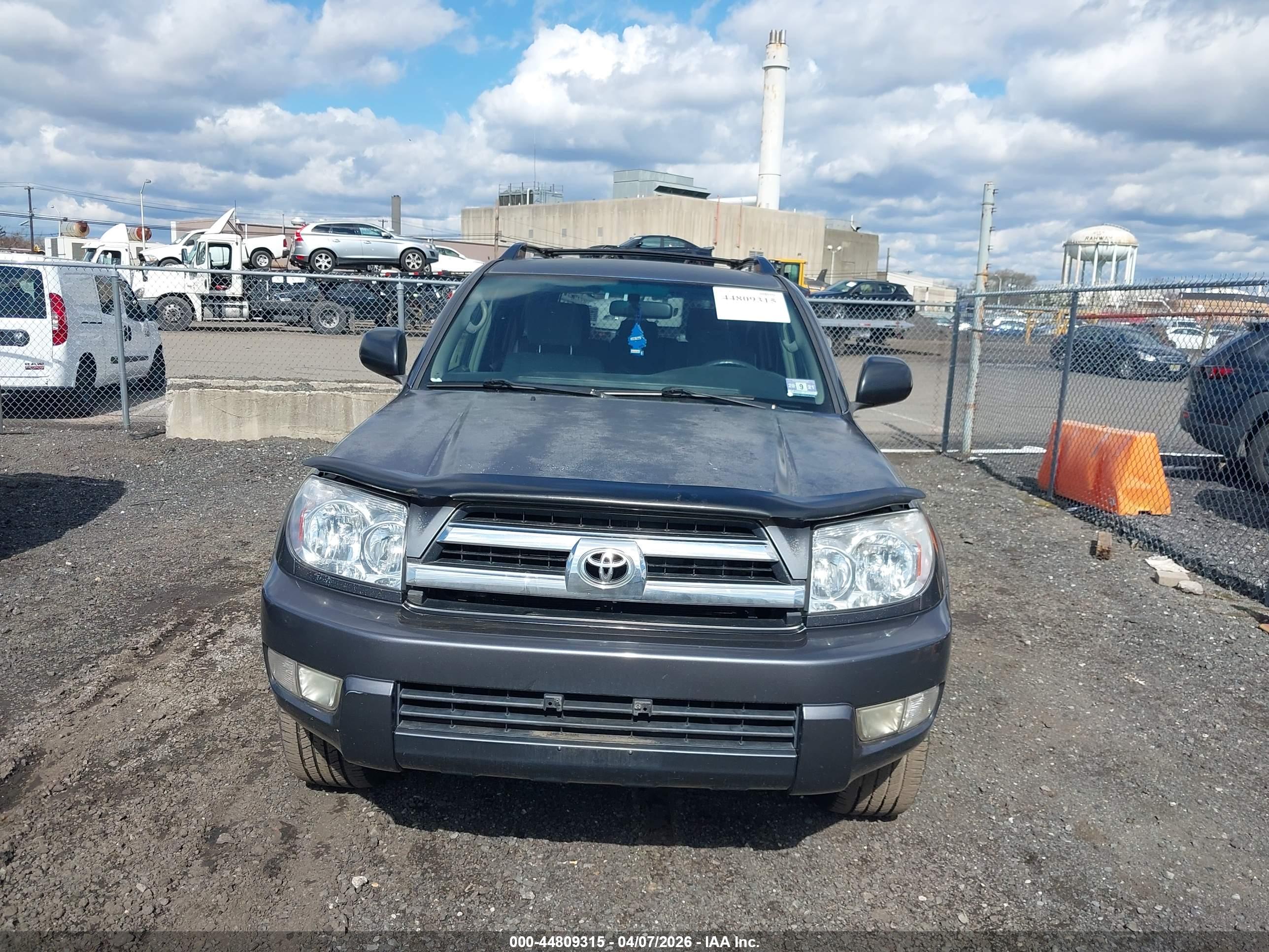 TOYOTA 4RUNNER image 6