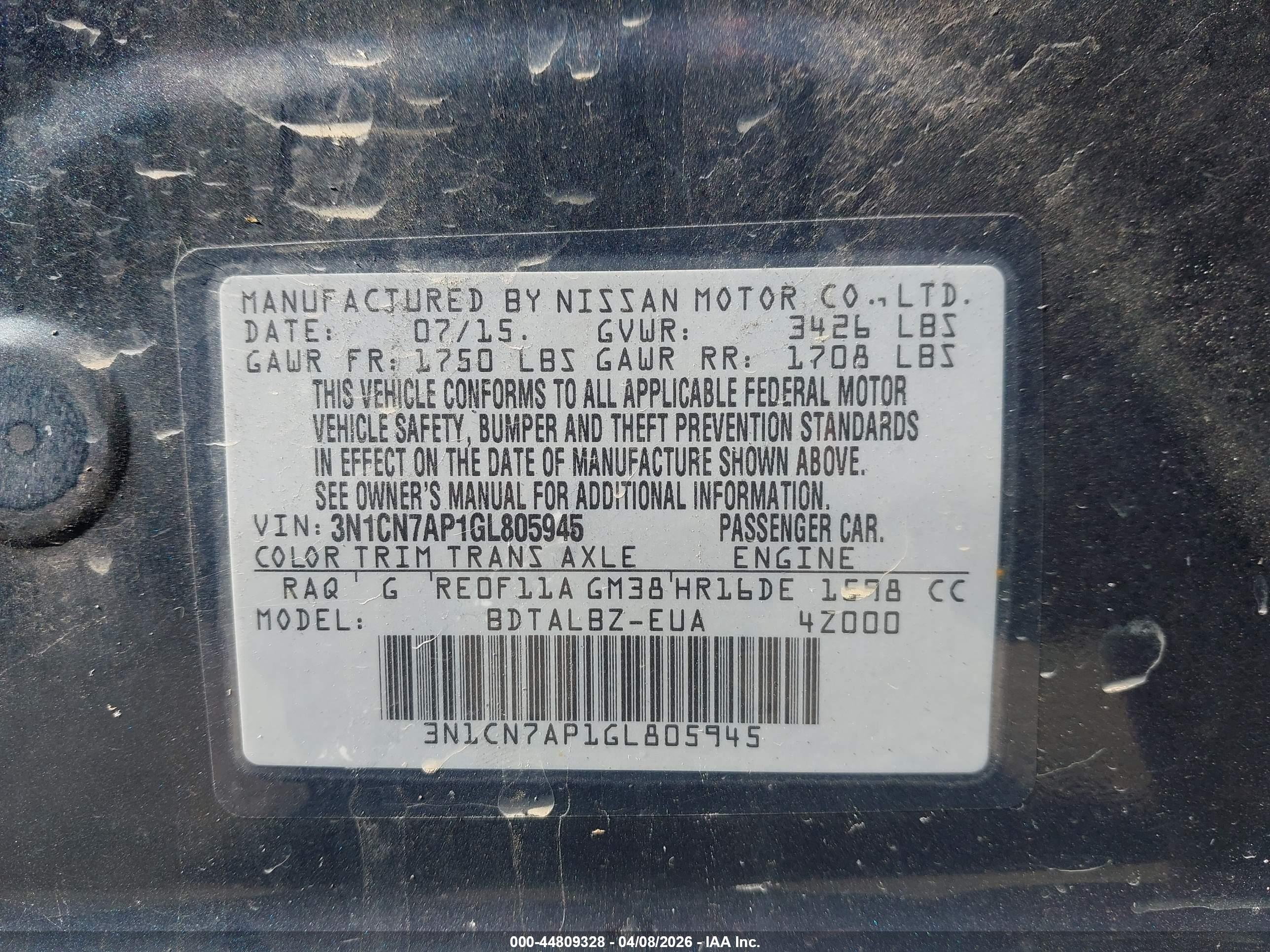 NISSAN VERSA image 9