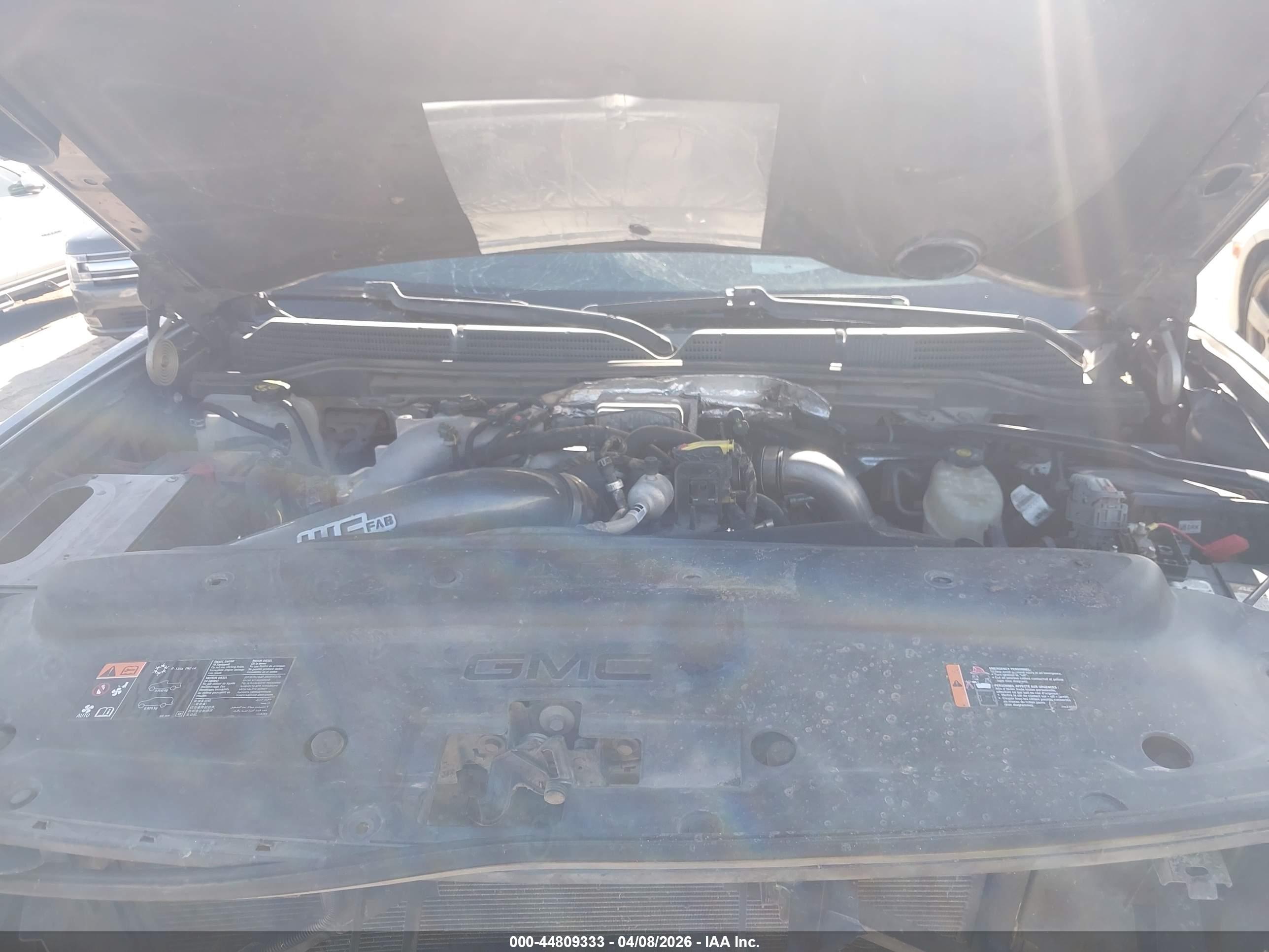 GMC SIERRA image 10
