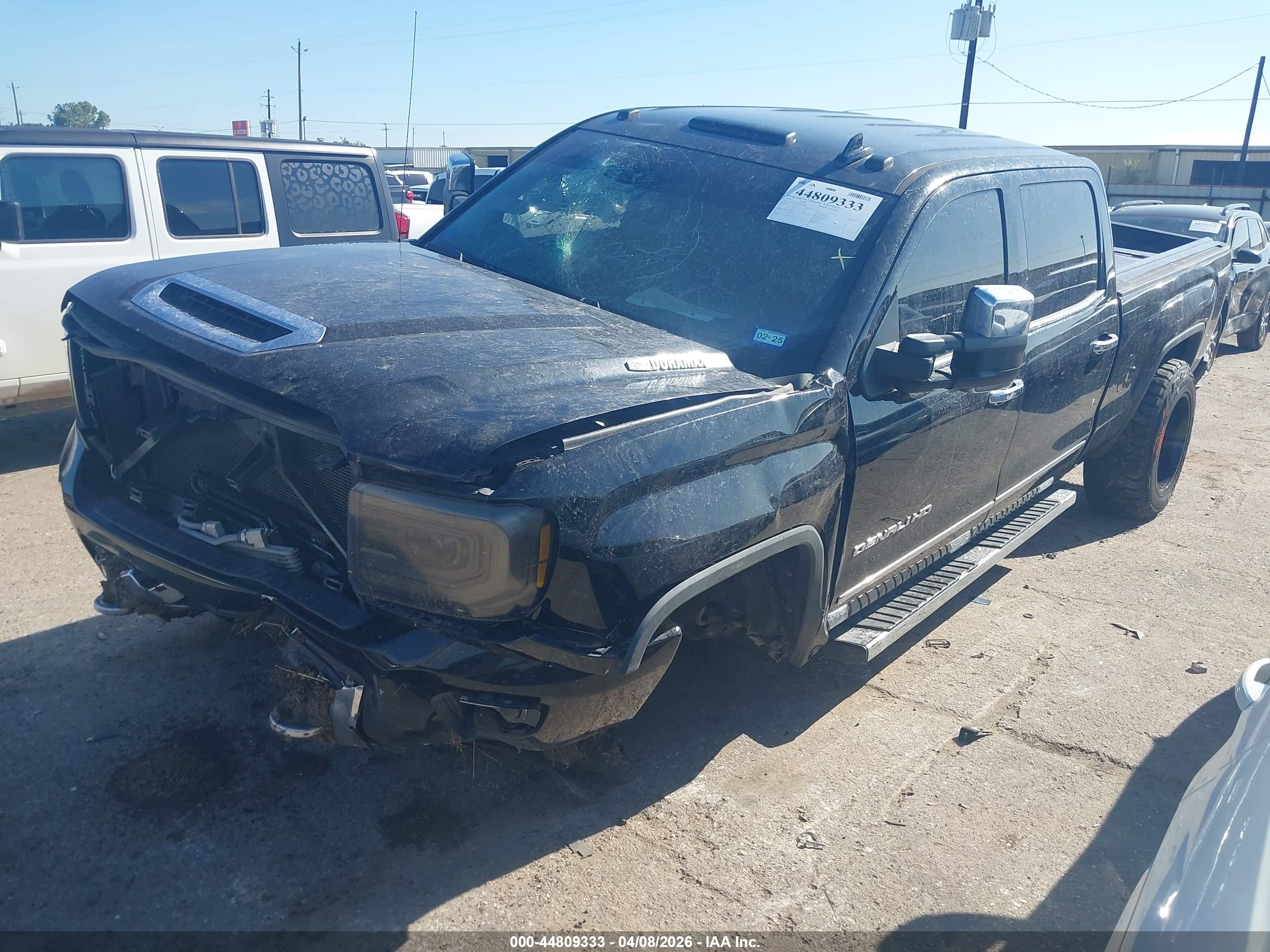 GMC SIERRA image 2