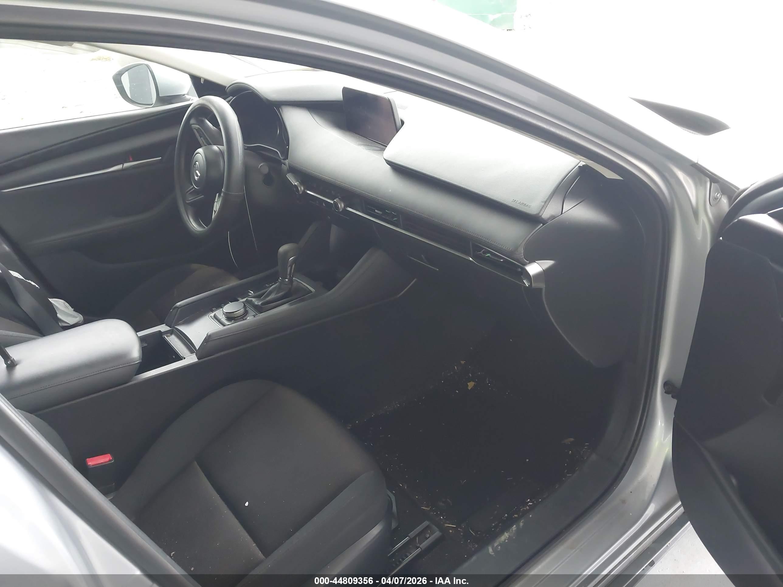 MAZDA MAZDA3 image 5