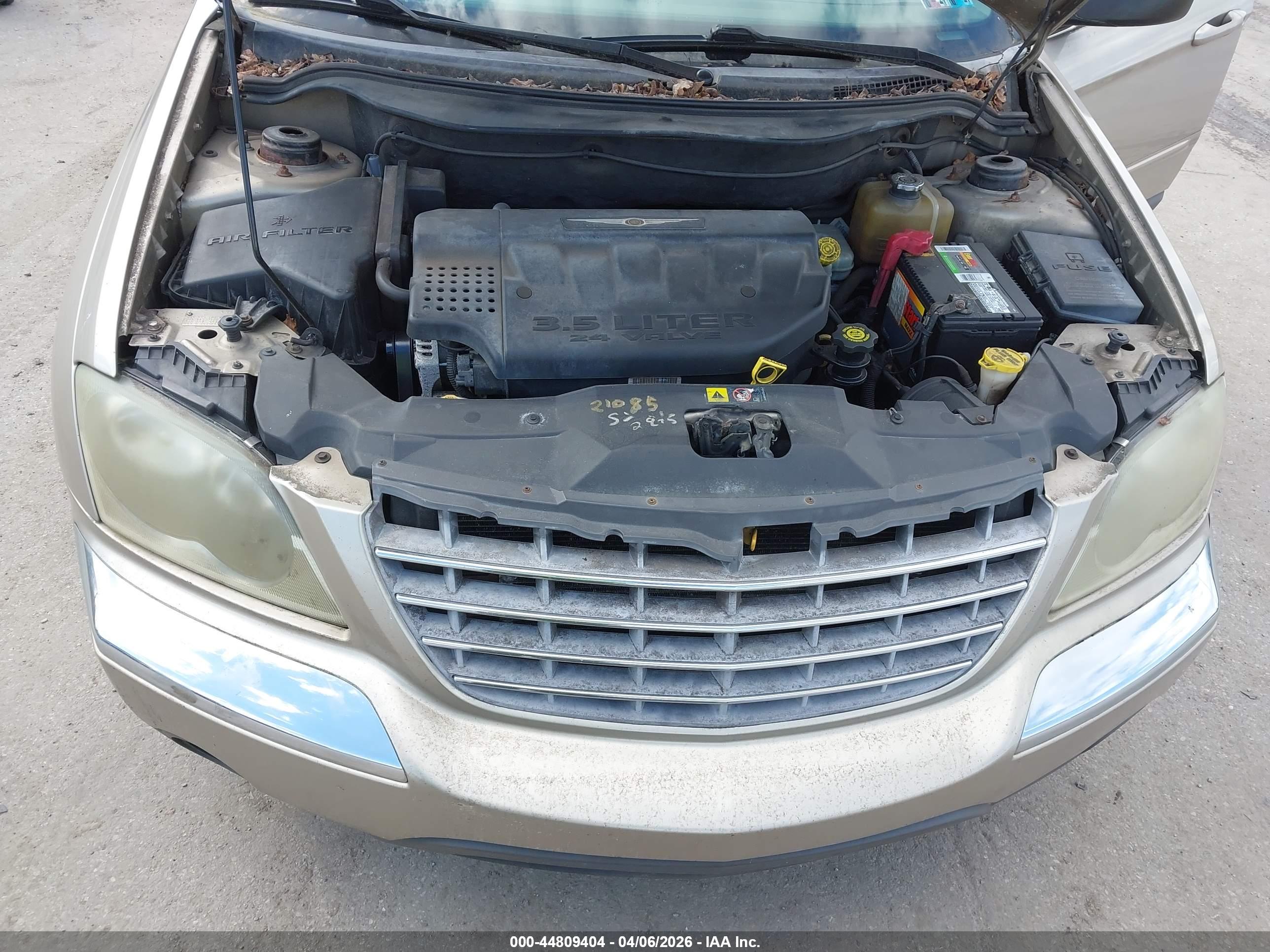 CHRYSLER PACIFICA image 10