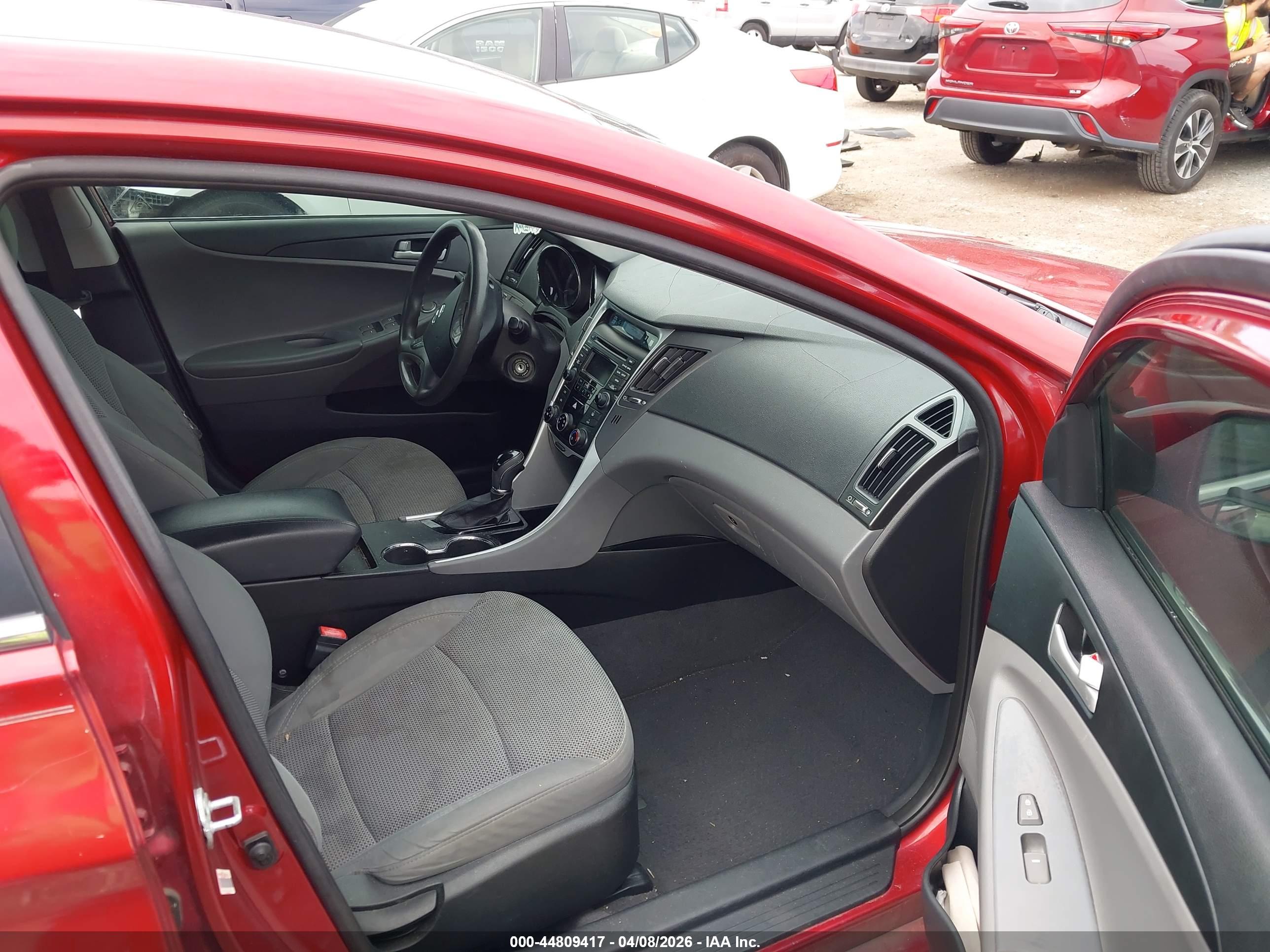 HYUNDAI SONATA image 5