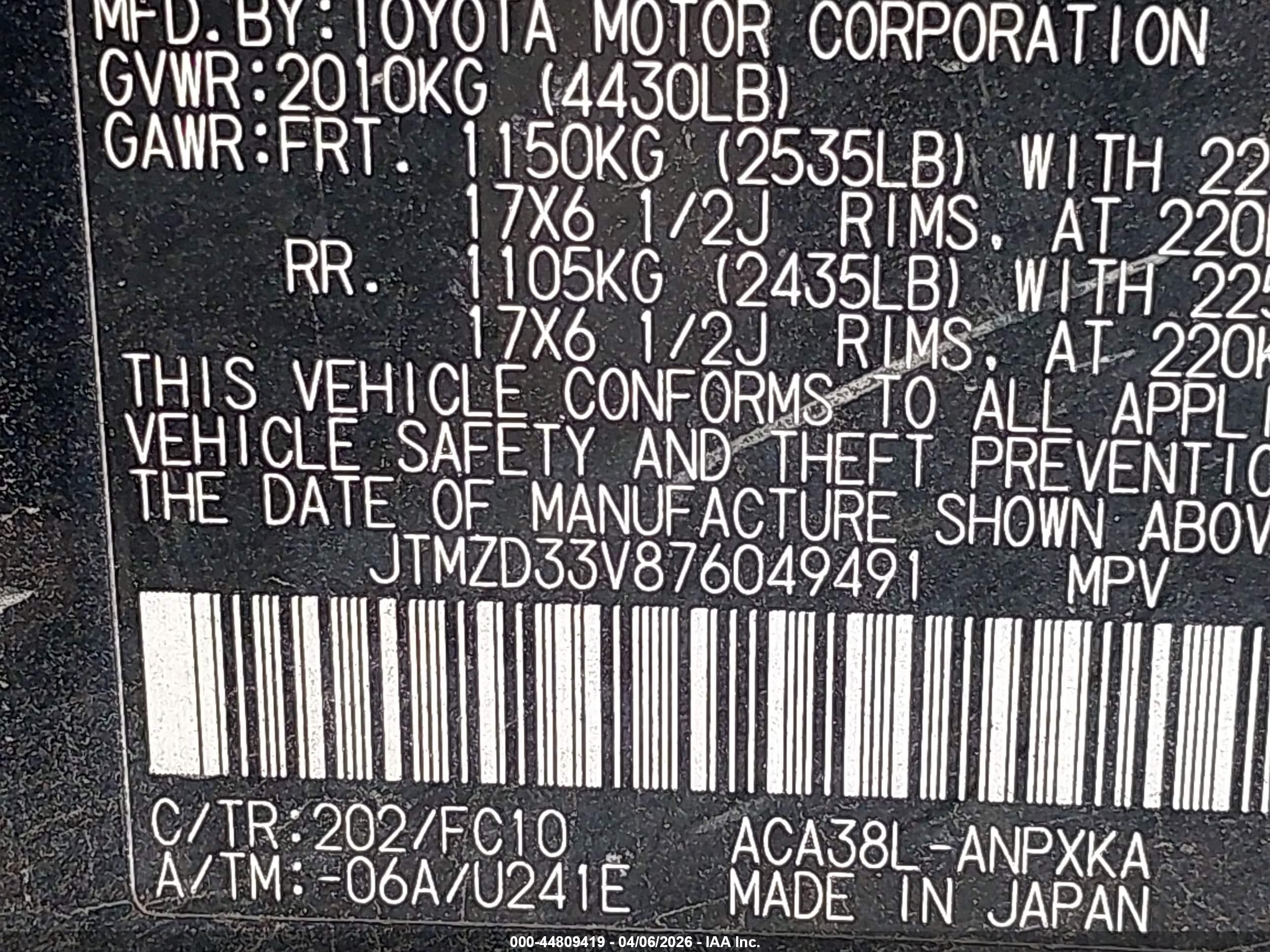 TOYOTA RAV4 image 9