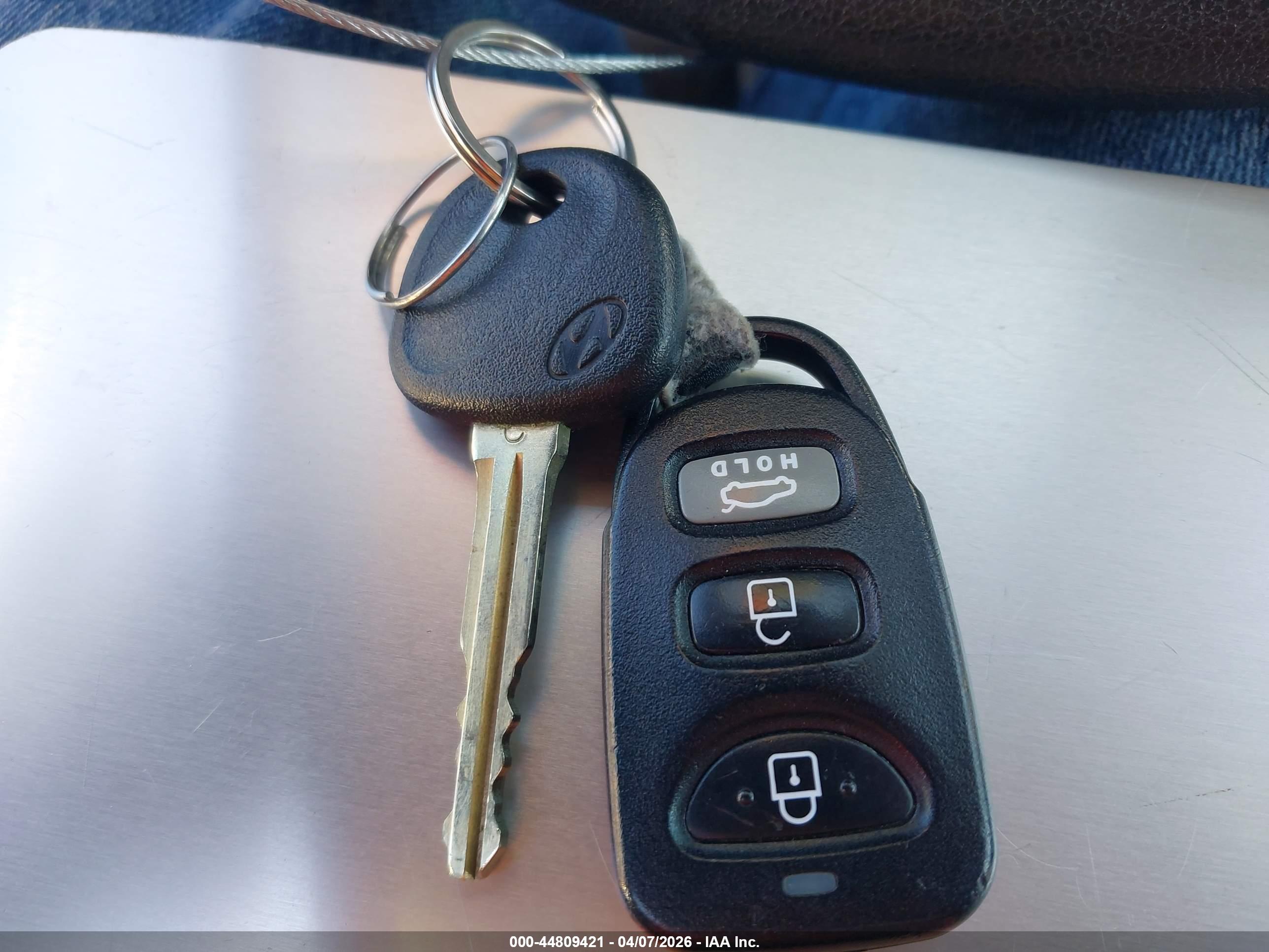 HYUNDAI ELANTRA image 11