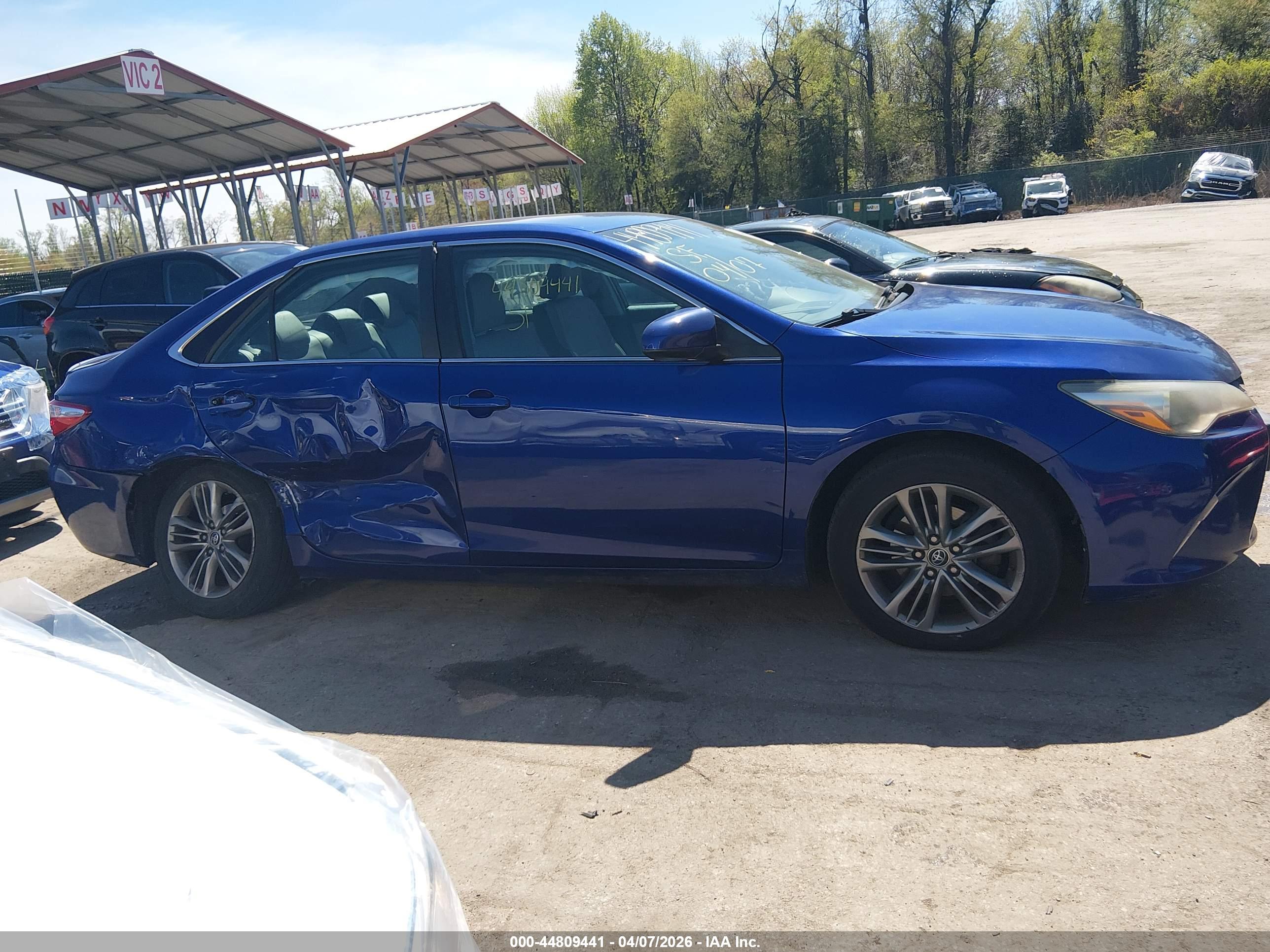 TOYOTA CAMRY image 6