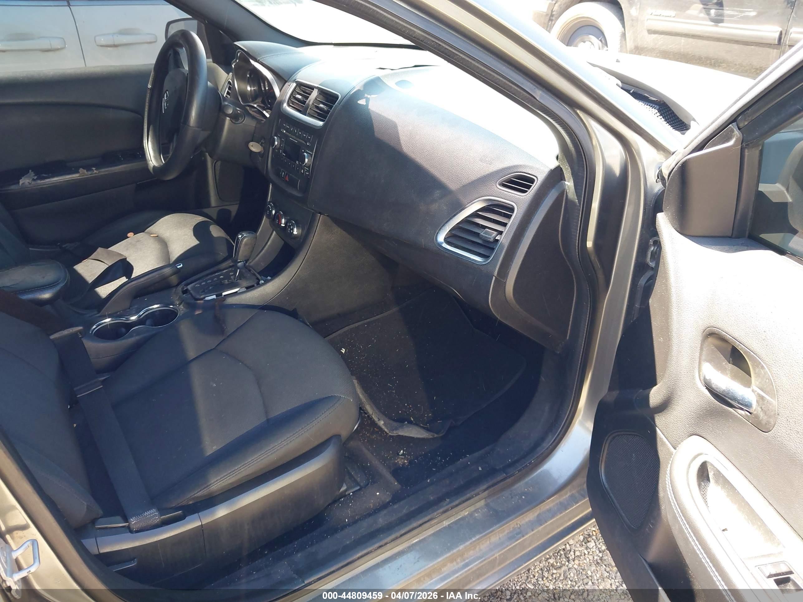 DODGE AVENGER image 5