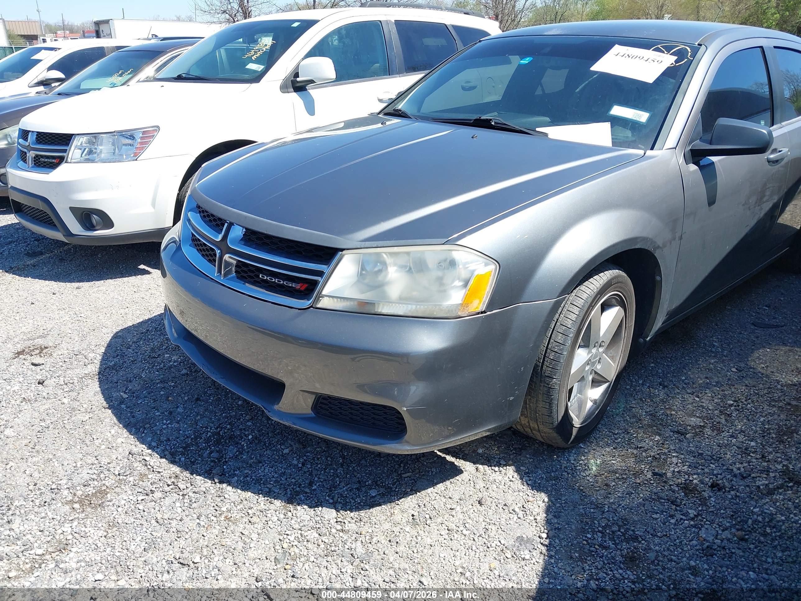 DODGE AVENGER image 6
