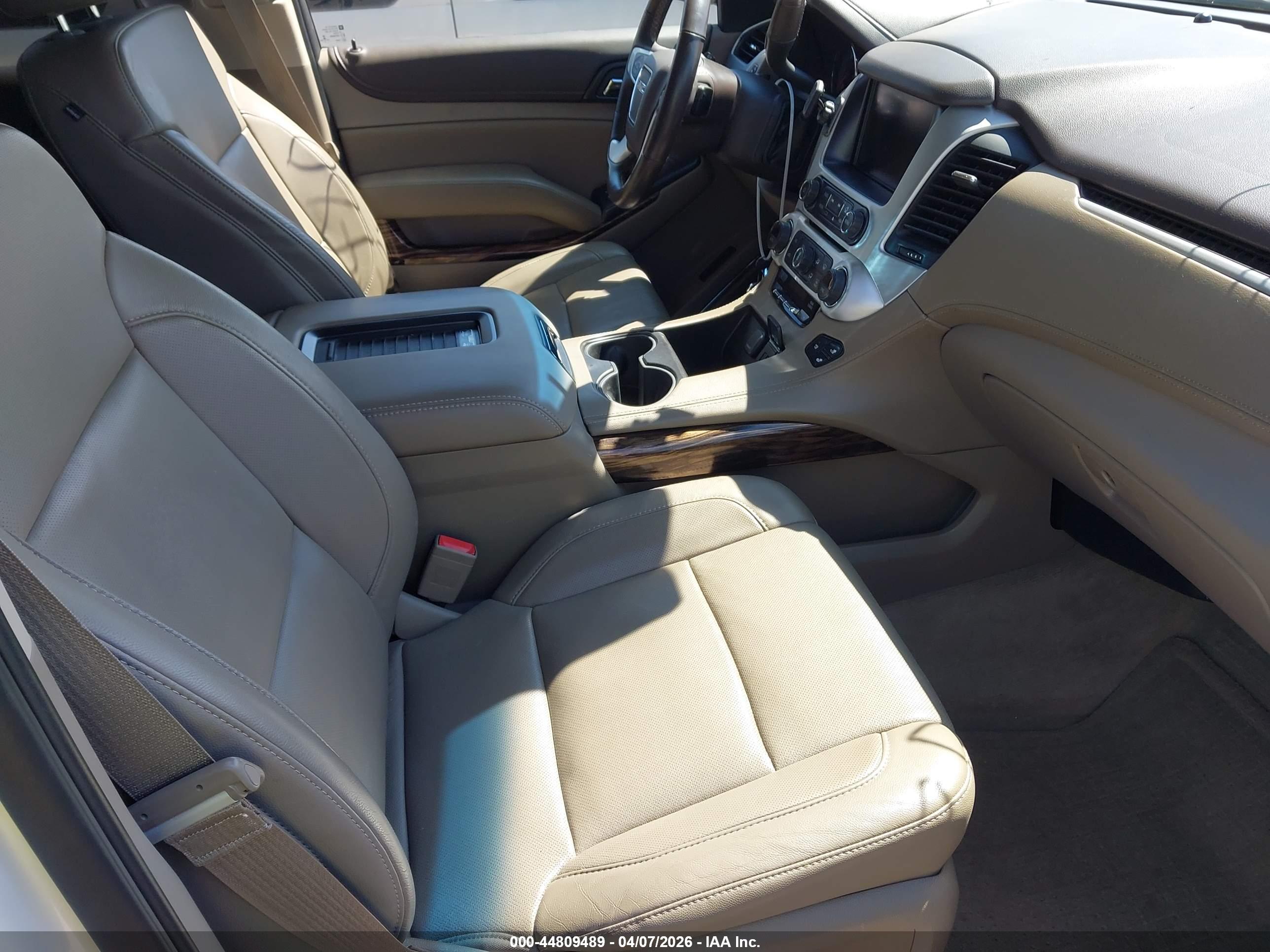 GMC YUKON image 5