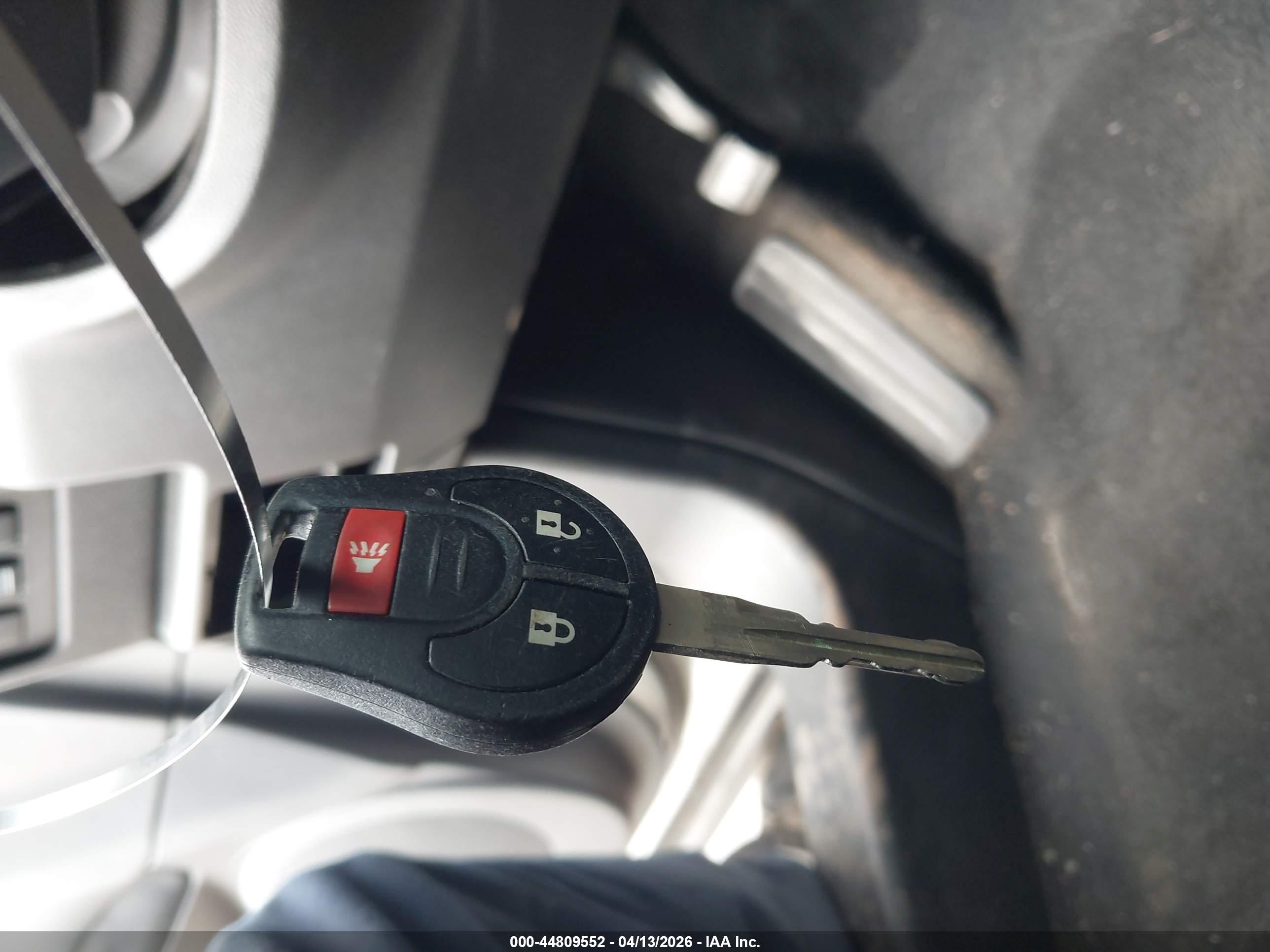 NISSAN ROGUE image 11