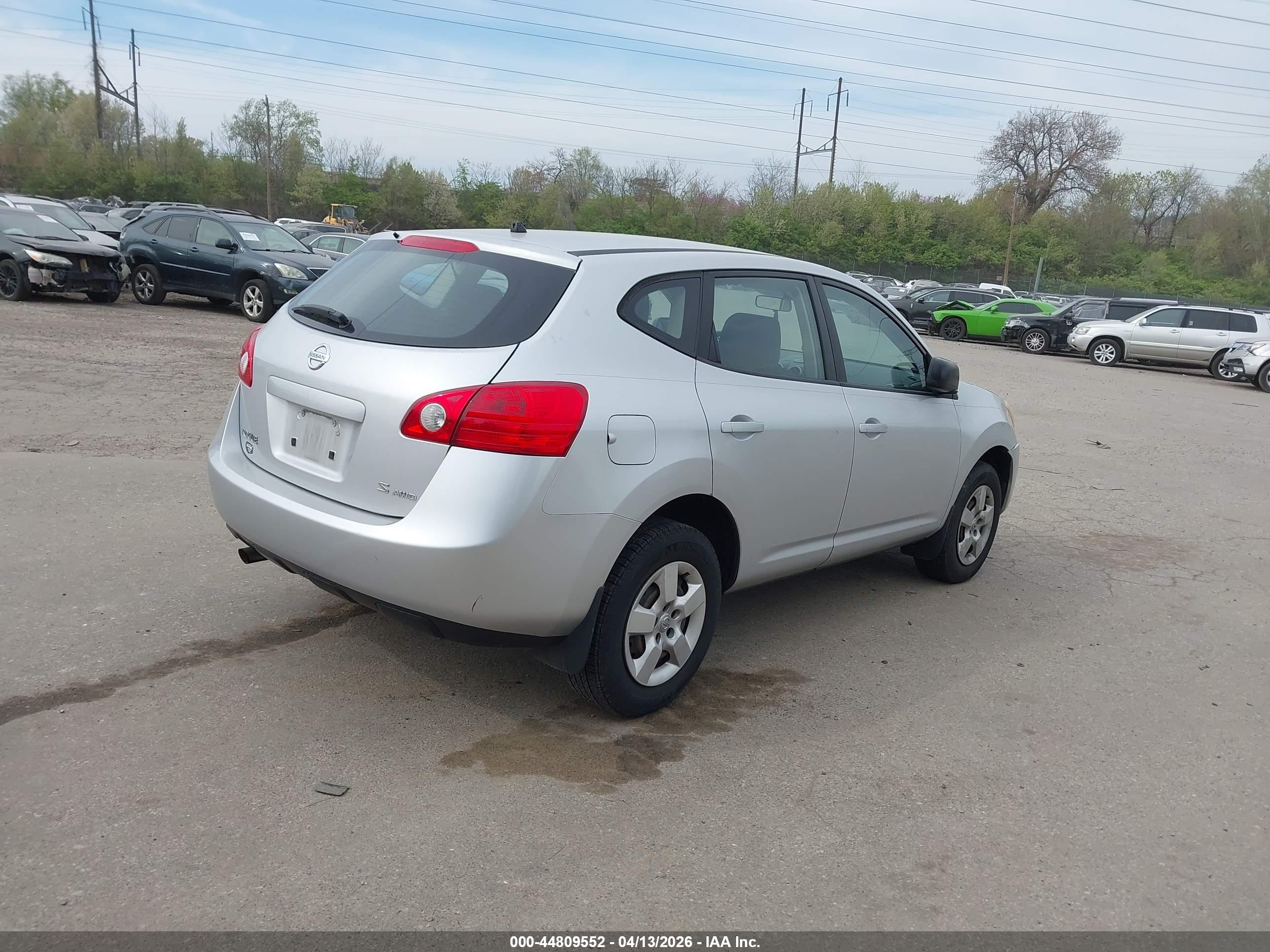 NISSAN ROGUE image 4