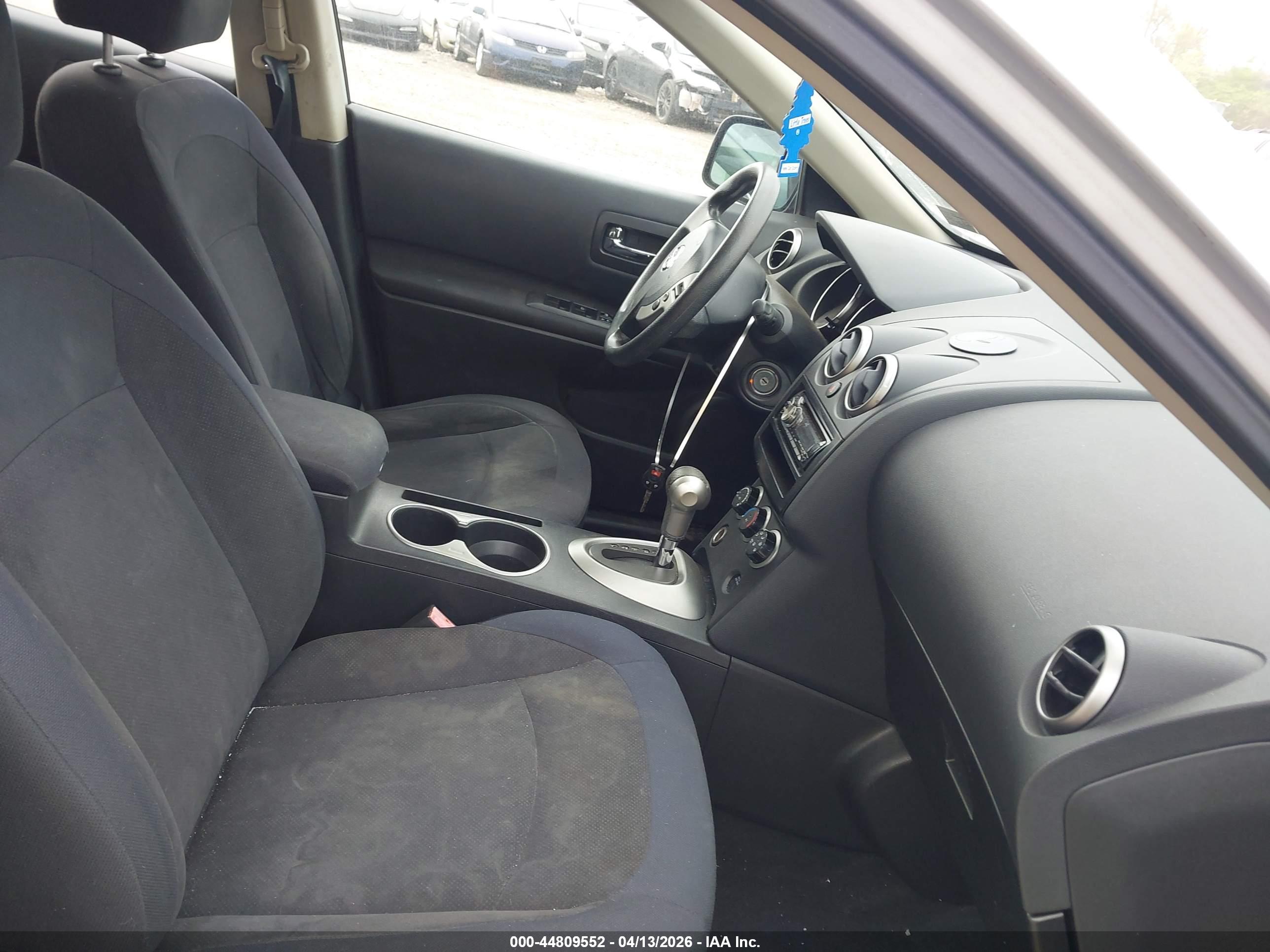 NISSAN ROGUE image 5
