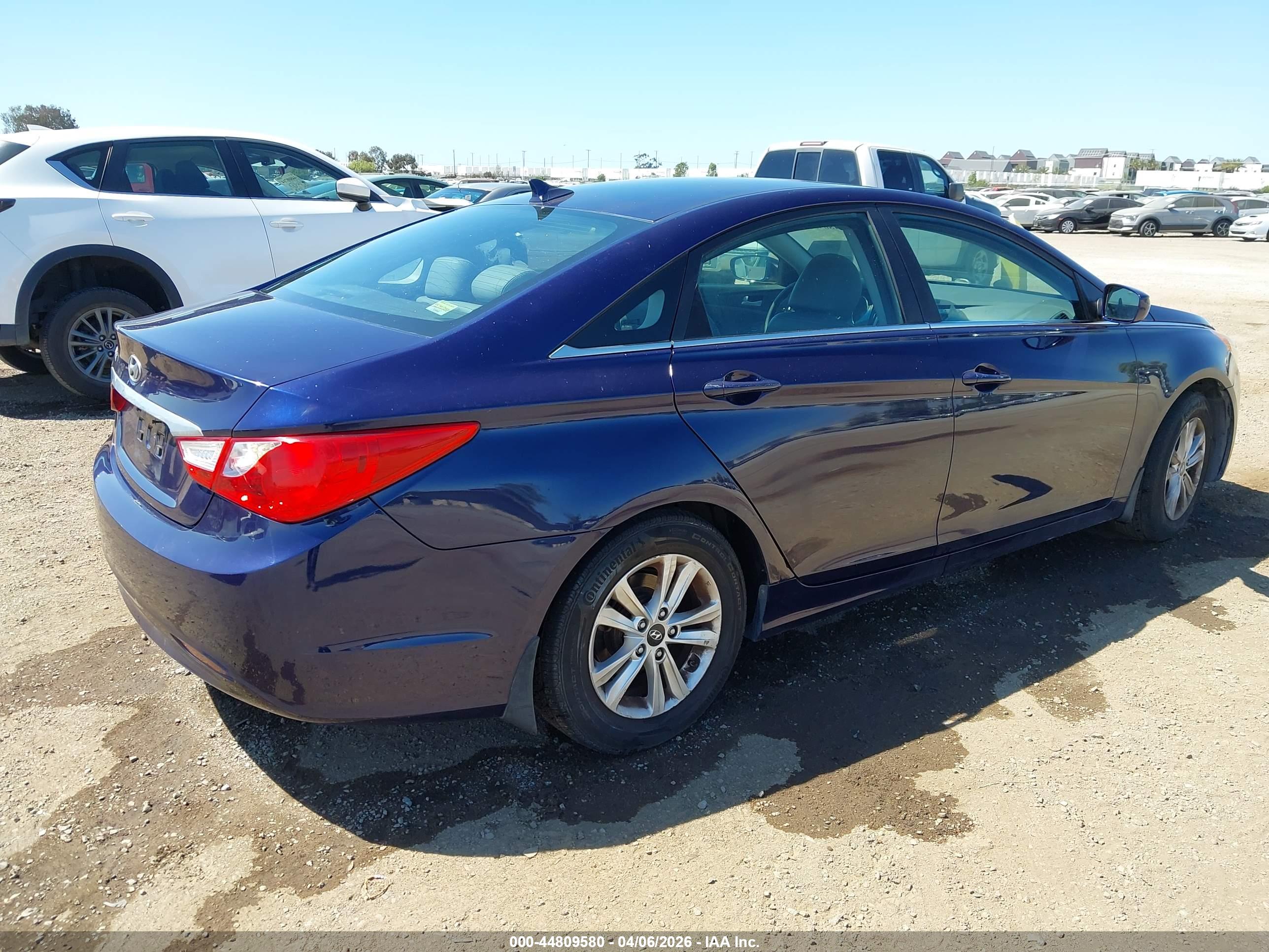 HYUNDAI SONATA image 4