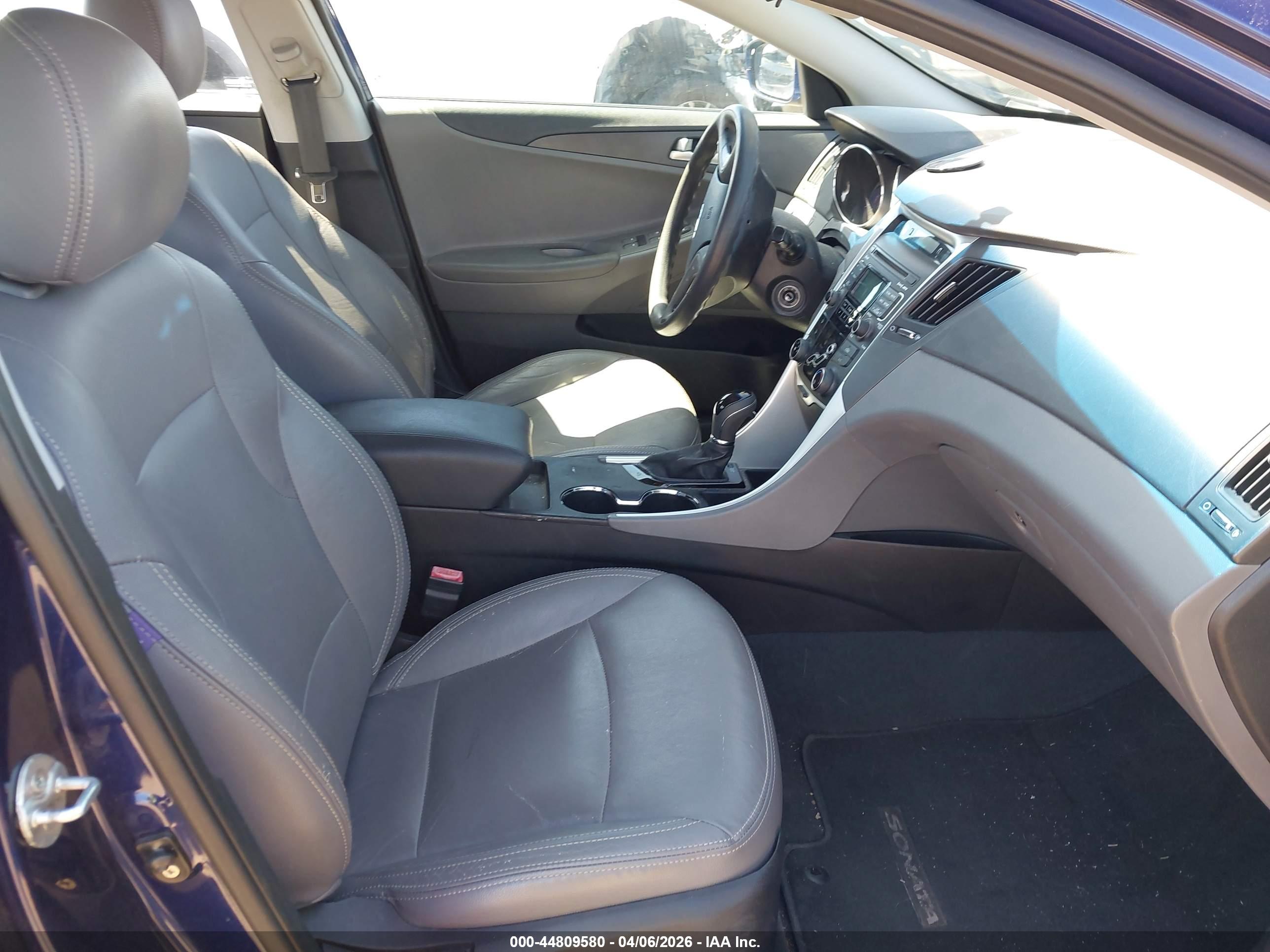 HYUNDAI SONATA image 5