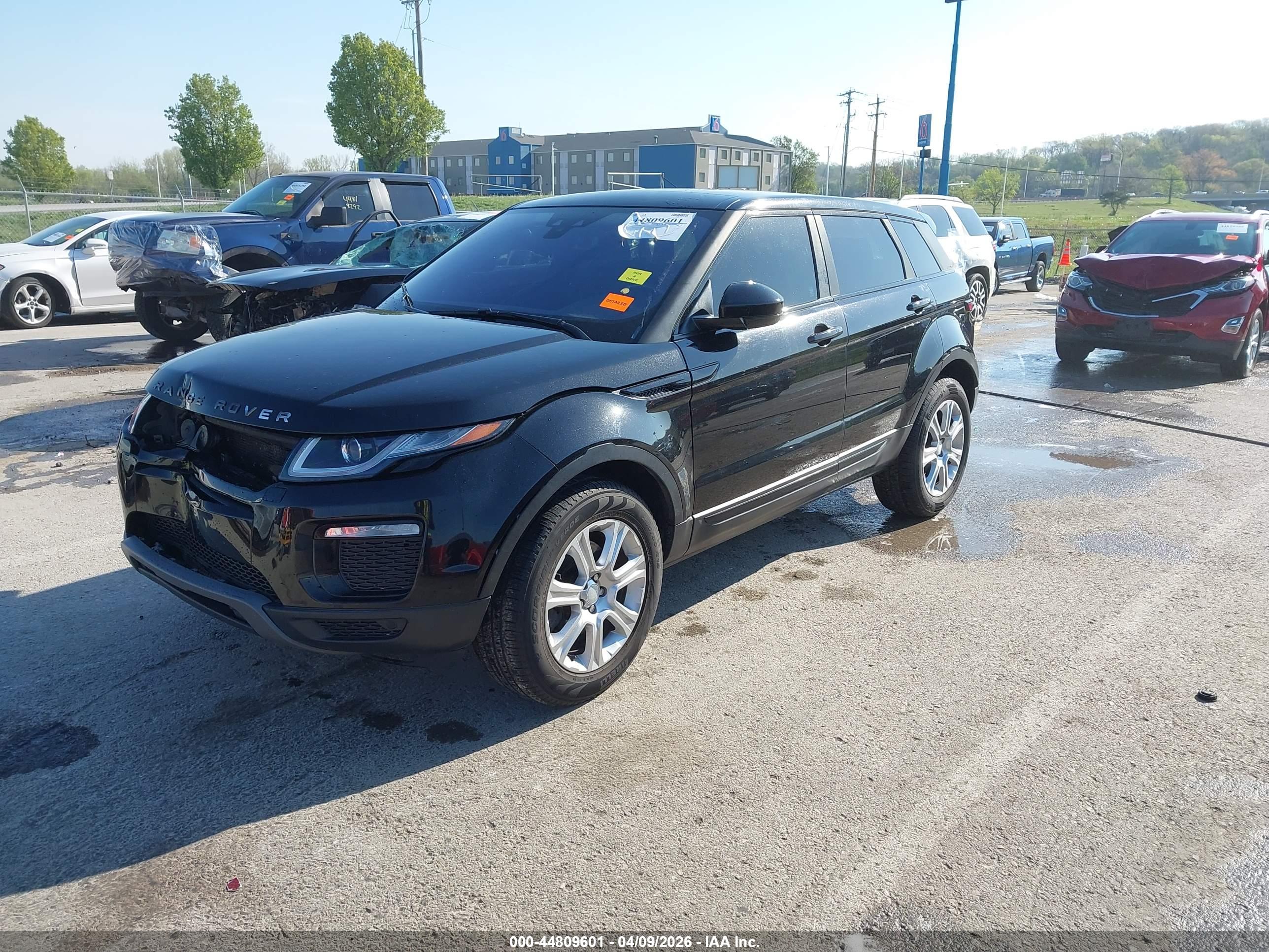 LAND ROVER image 2