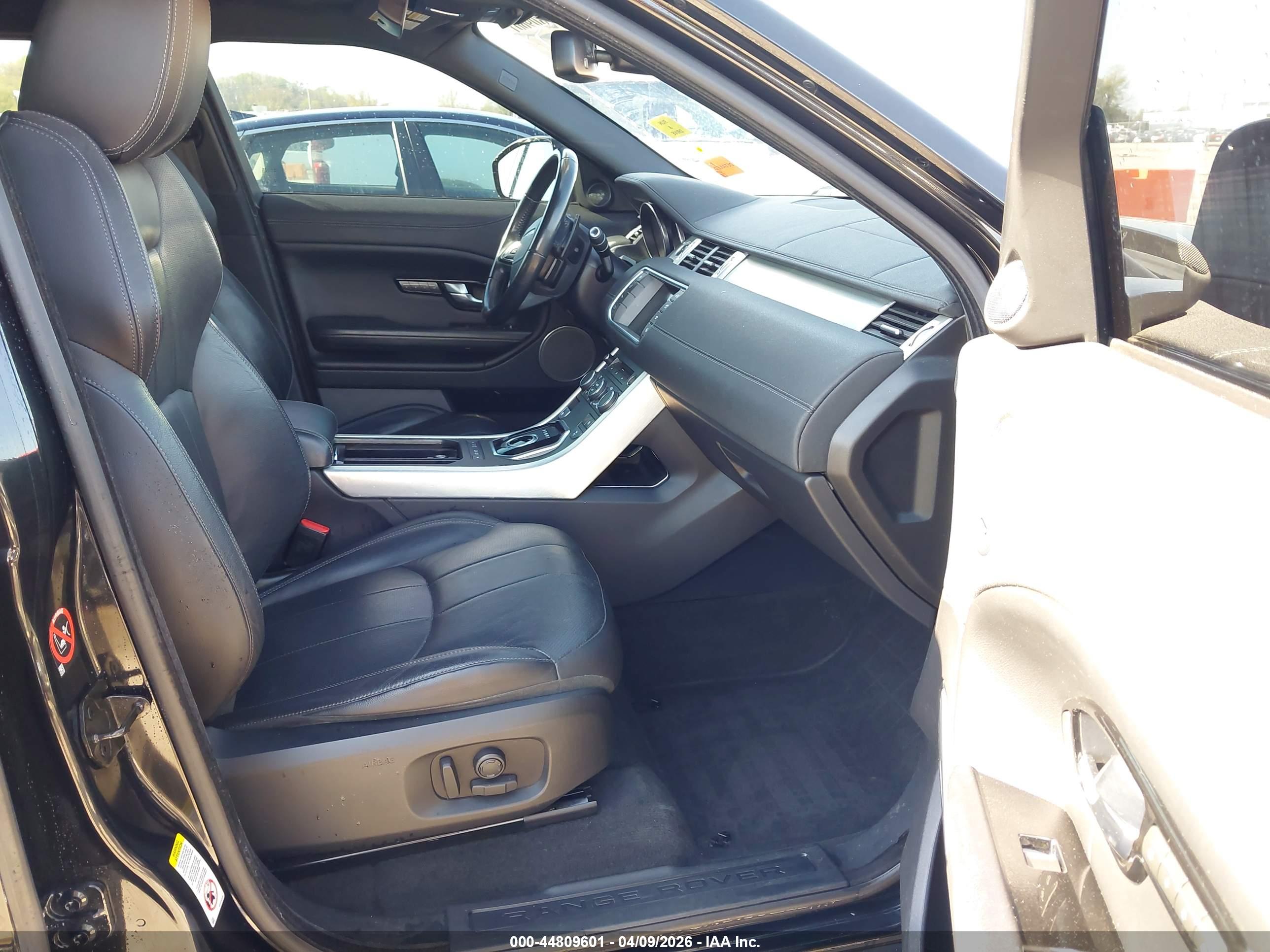 LAND ROVER image 5
