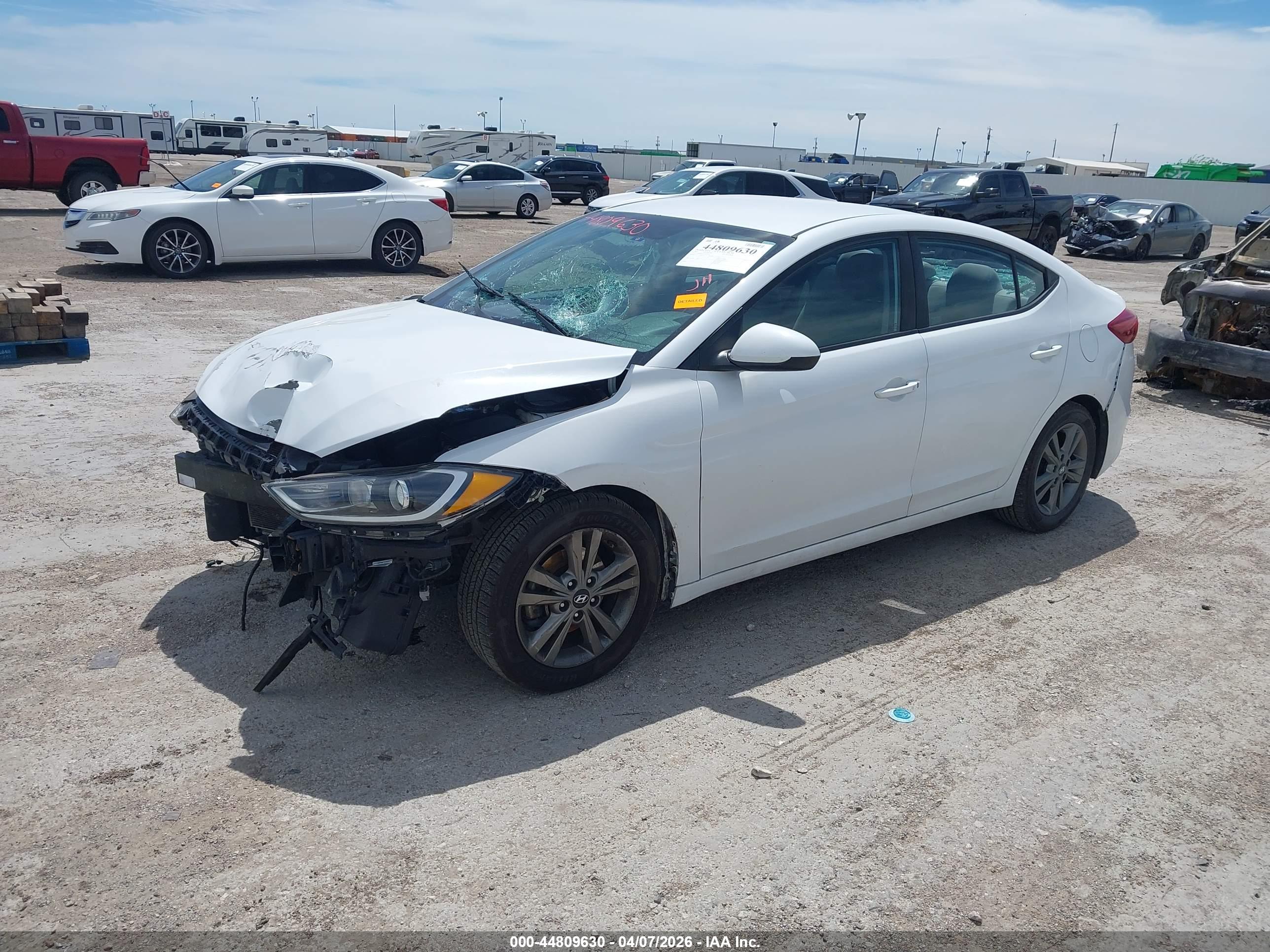 HYUNDAI ELANTRA image 2