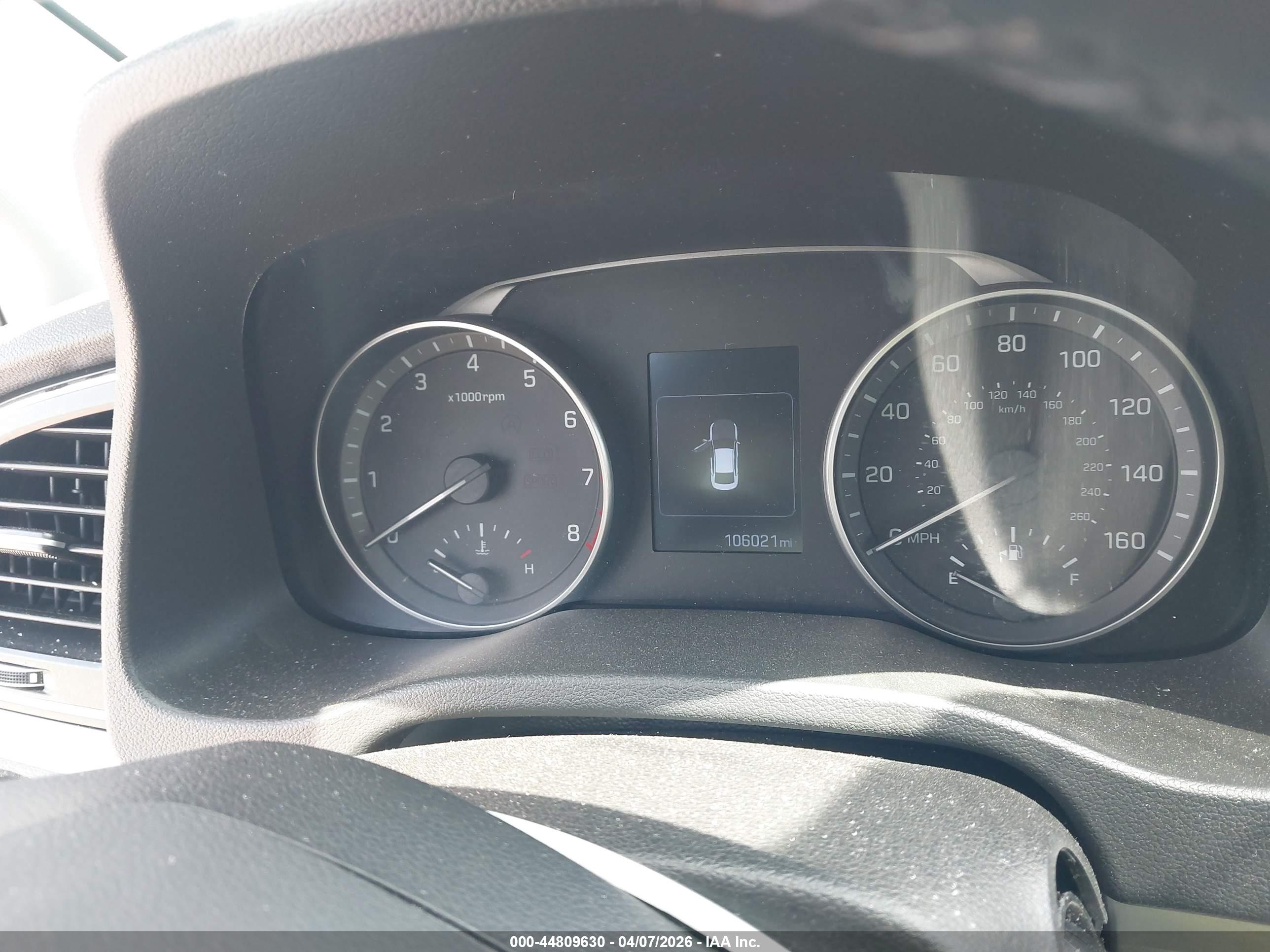 HYUNDAI ELANTRA image 7