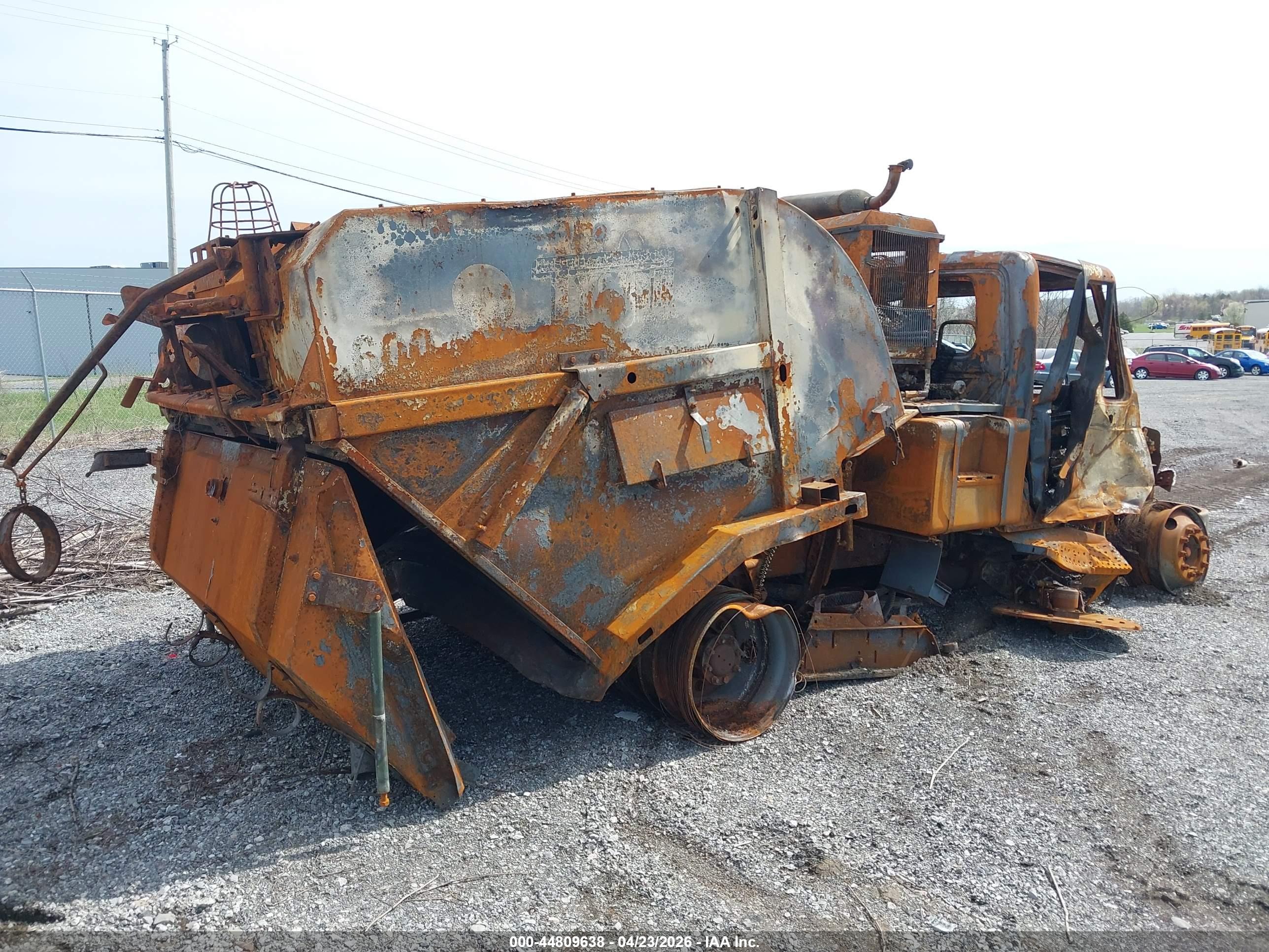 INTERNATIONAL 4000 image 3