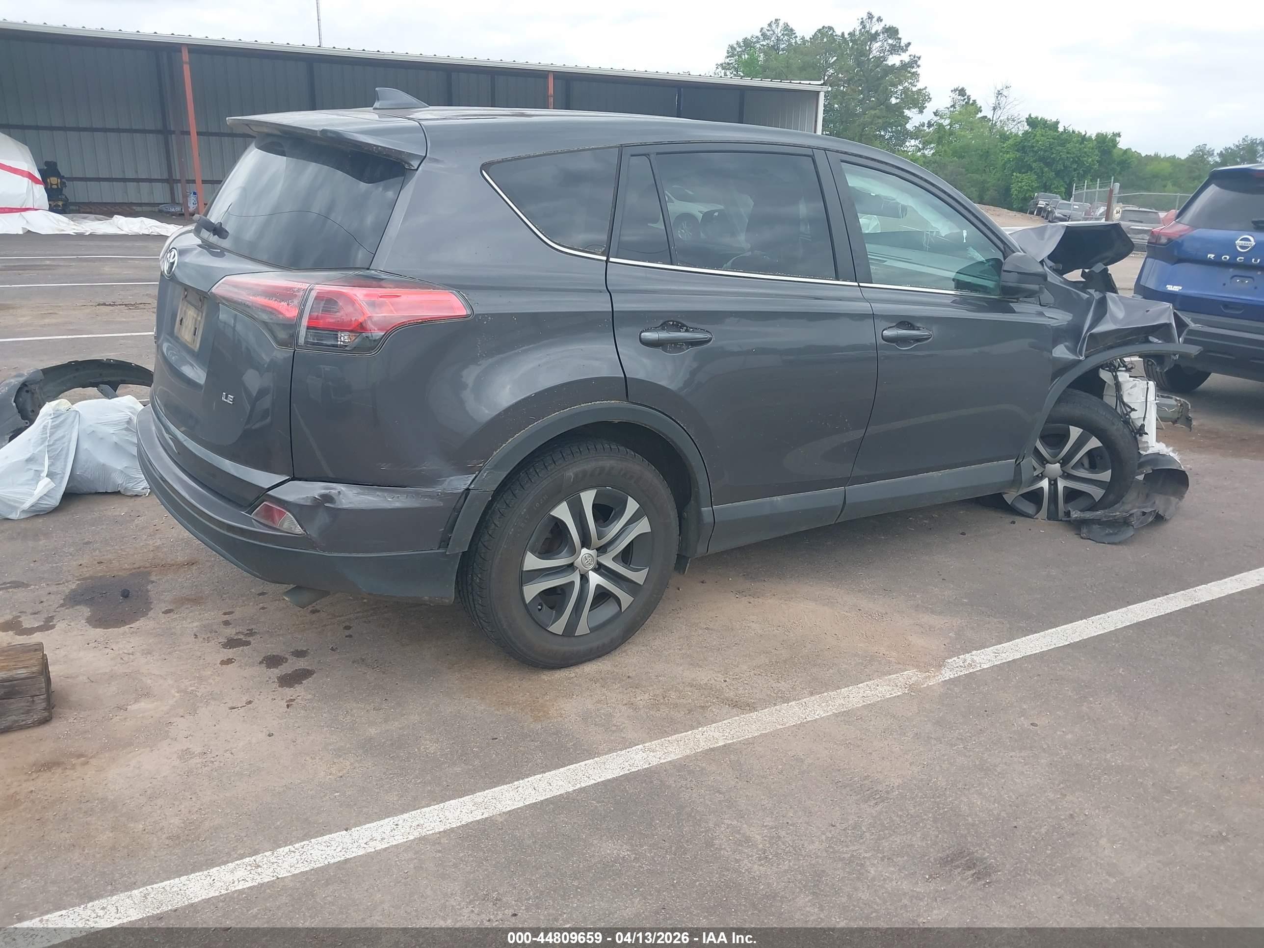 TOYOTA RAV4 image 4