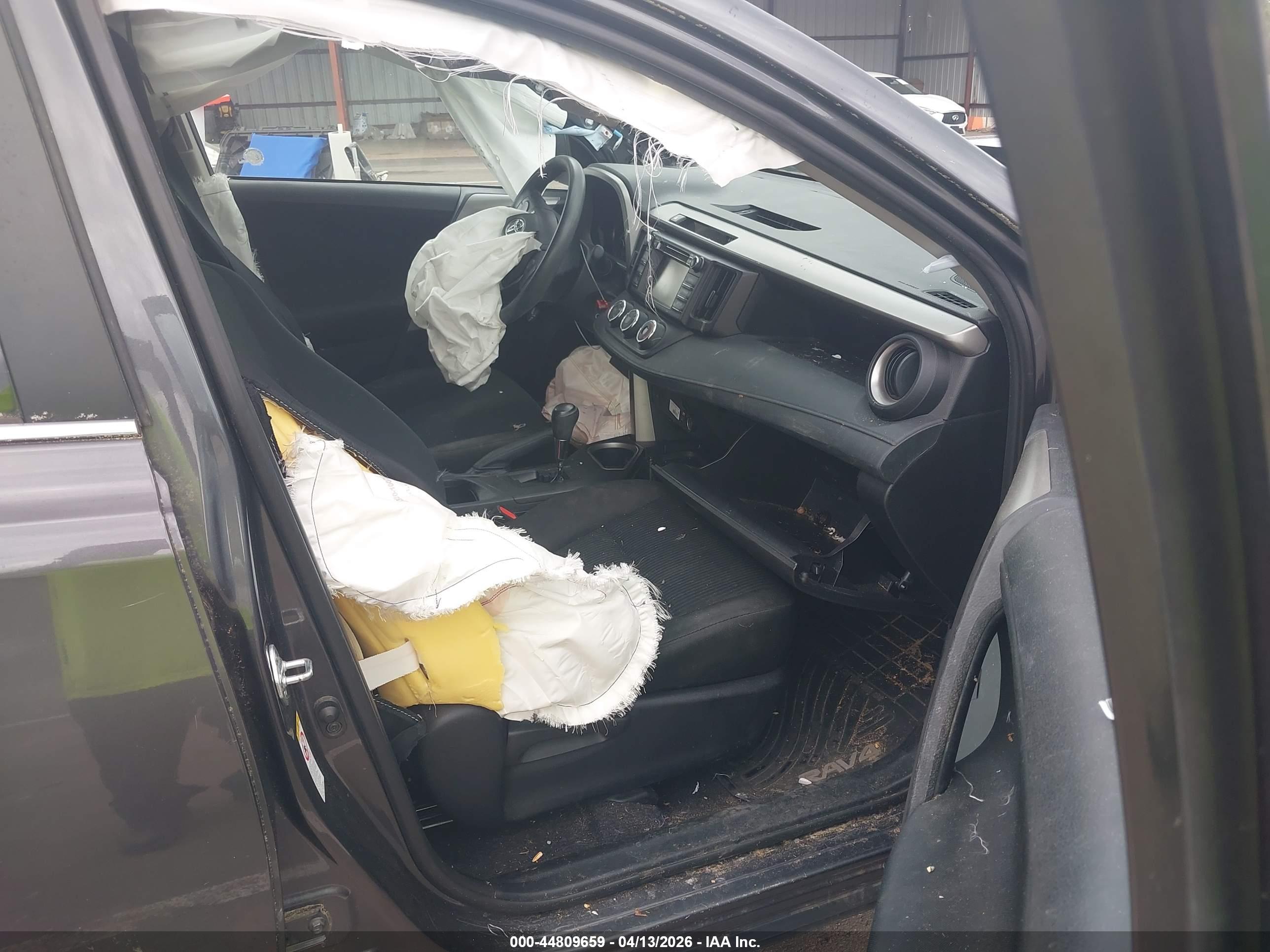 TOYOTA RAV4 image 5